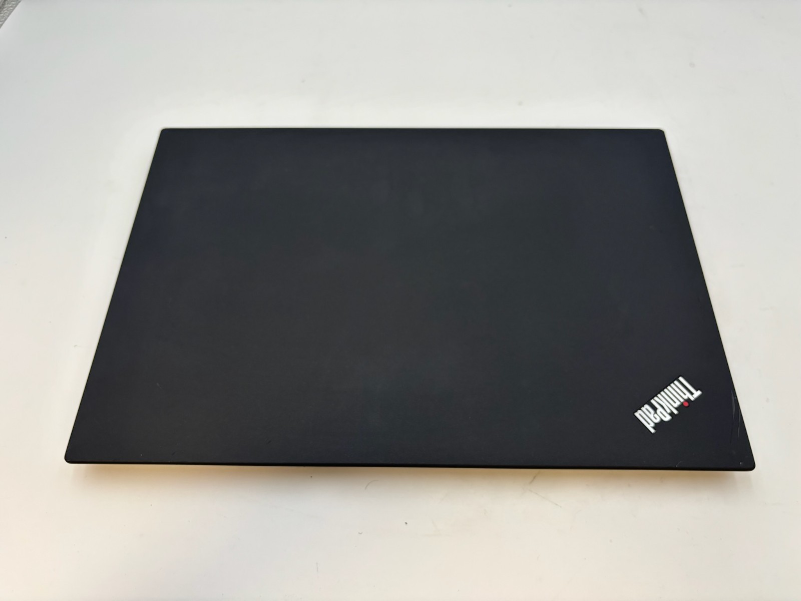 Lenovo T15 Gen 2 15.6″ 512 GB SSD 16 GB RAM i7-1165G7 Windows 11 Pro