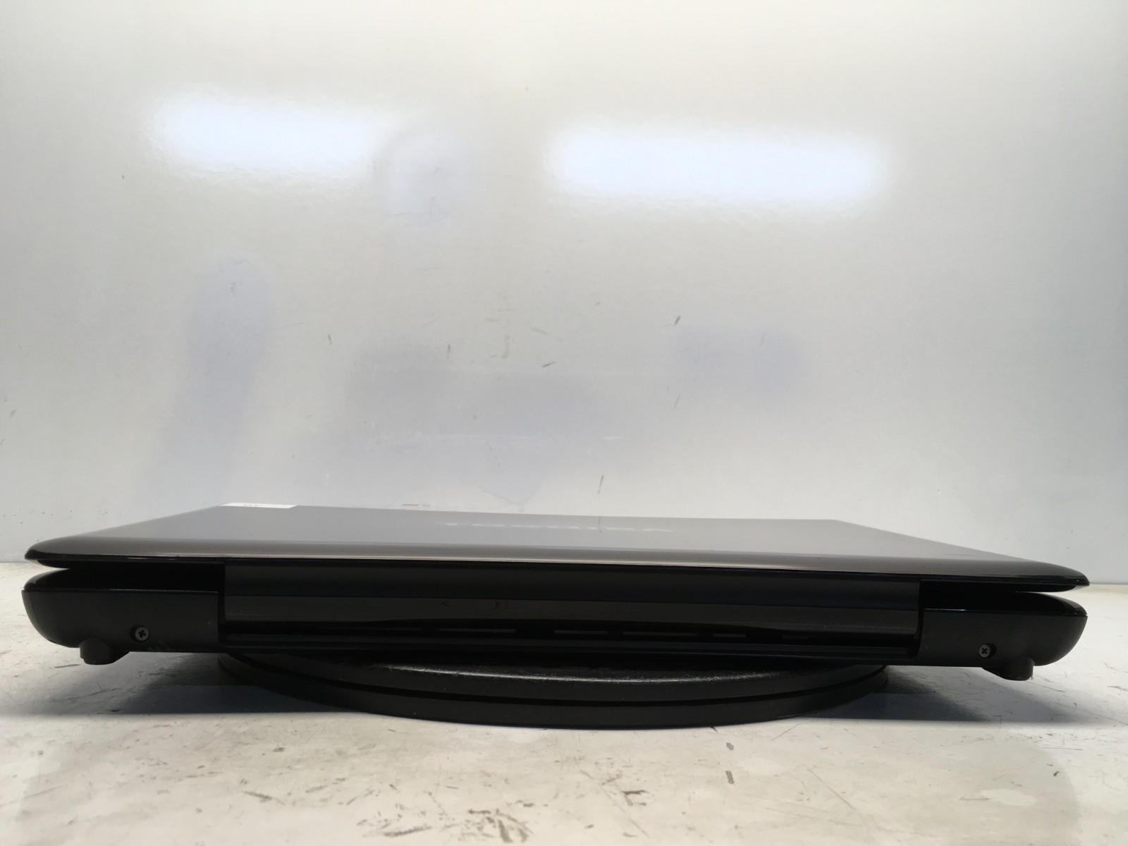 Toshiba Satellite L505-GS5037 Intel i3-330M 2.13GHz 4 GB NO HDD BIOS Locked