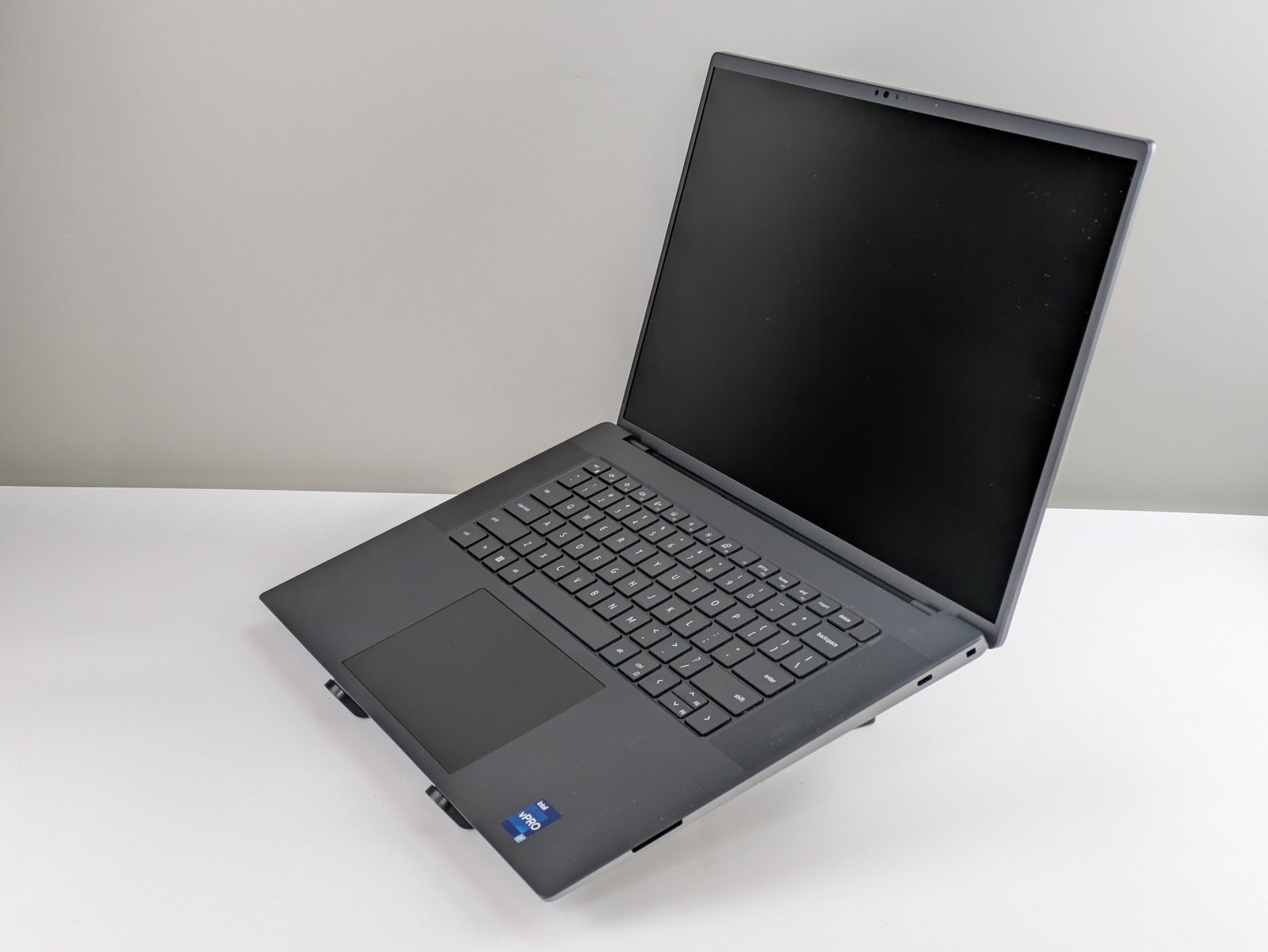 Dell Precision 5680 16″ i7-13800H 32GB RAM 512GB SSD RTX 2000 WUXGA W11P
