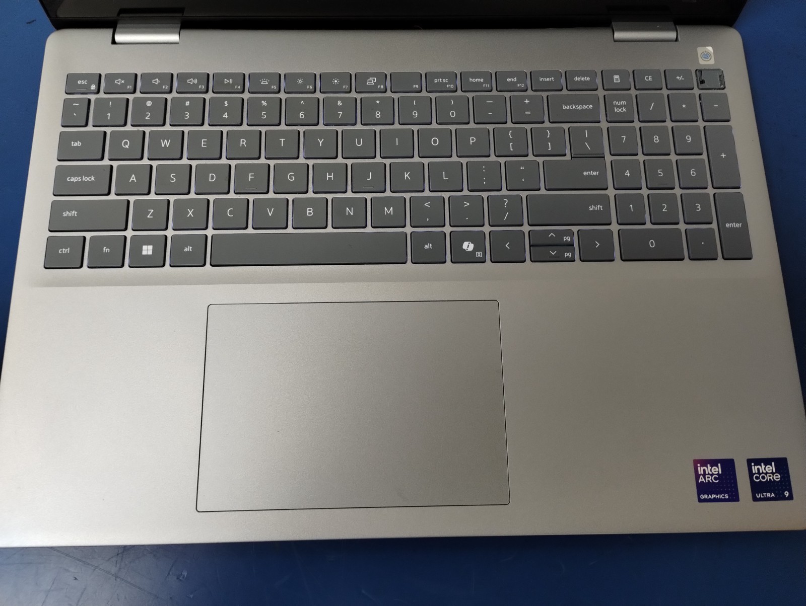 DELL 16 DB16250 VPVXG, Intel Core Ultra 9 288V, 3.30 GHz, 32 GB RAM, 1 TB NVMe