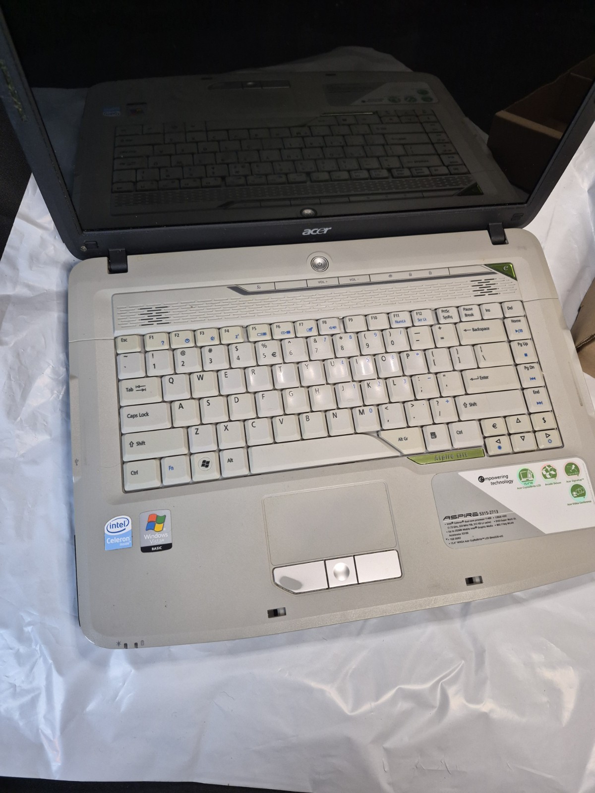 Acer Aspire 1, 15.4″ LCD Windows Vista Computer Laptop,New Used For Display.