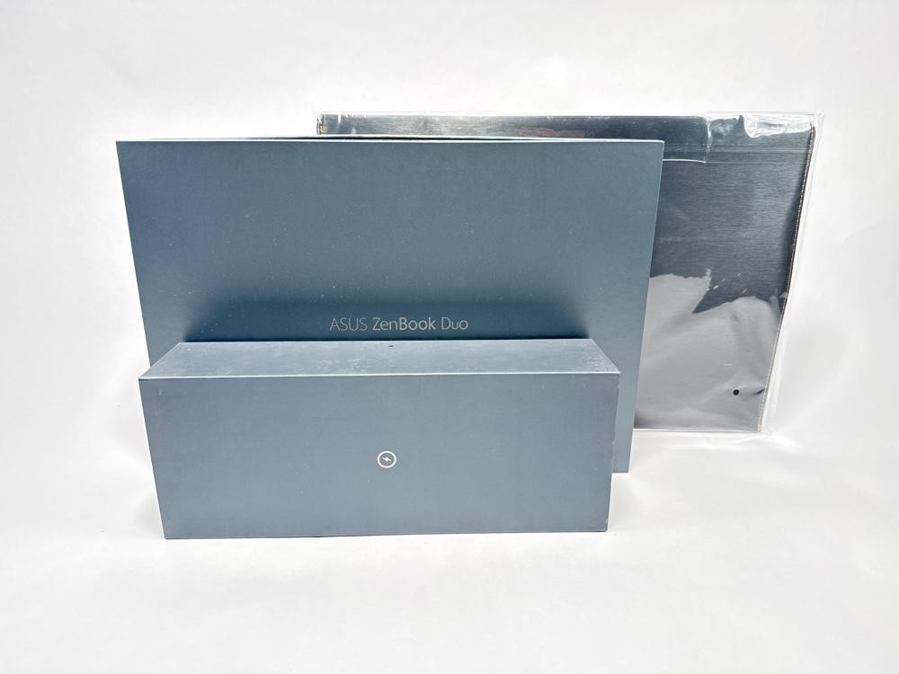 ASUS ZenBook Pro Duo 15 OLED UX582 i7 16GB 1TB RTX 3070 4K Laptop