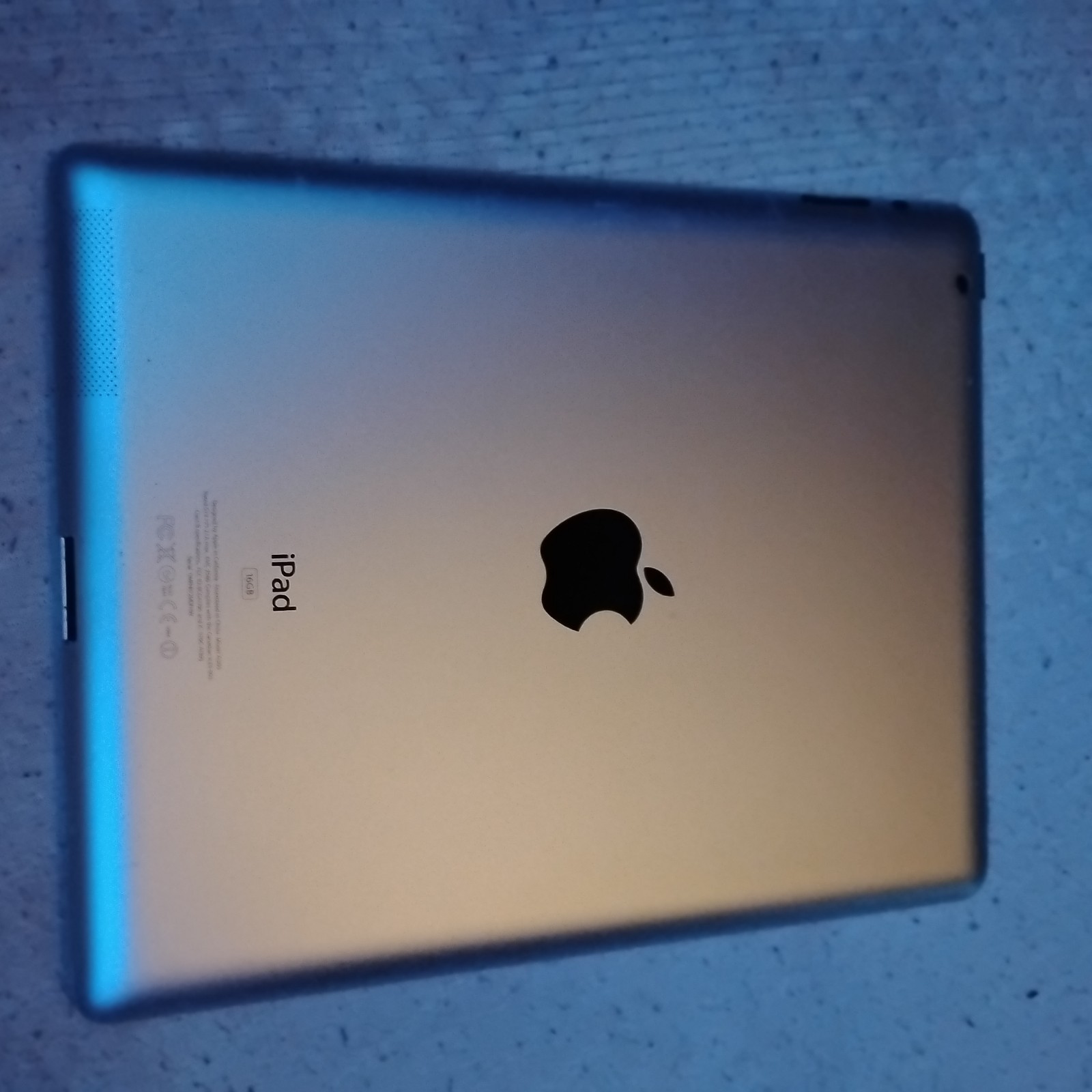 Apple iPad Air 4th Generation 16GB Wi-Fi Tablet 9.7 In. Silver, Mint Condition