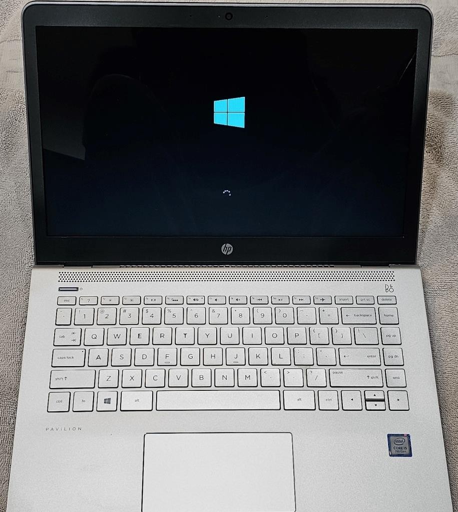 HP Pavilion 14-BK091ST (14-BK0XX) 14″ i5-7200U 12GB RAM 500GB HD WINDOWS 10