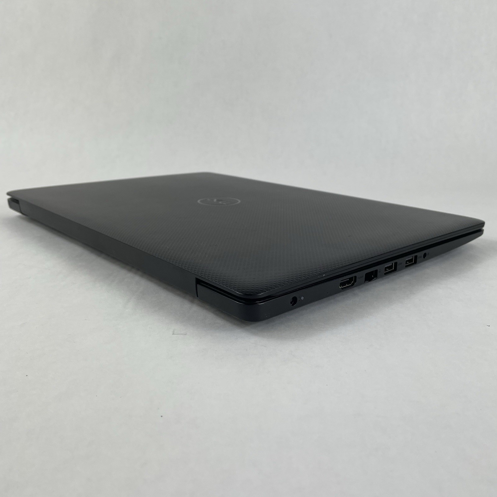 Dell Vostro 3590 15.6″ i7-10510U 4.30 GHz 8 GB RAM No SSD No OS No AC