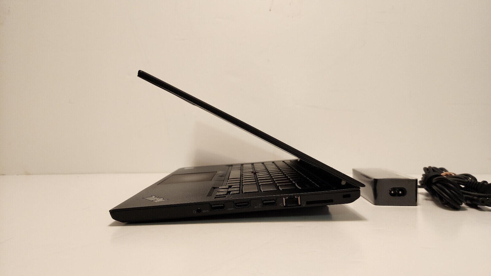Thinkpad T480 i7- 32GB 512GB SSD NVIDIA MX150 1920×1080 Touch Win11 Office 2024