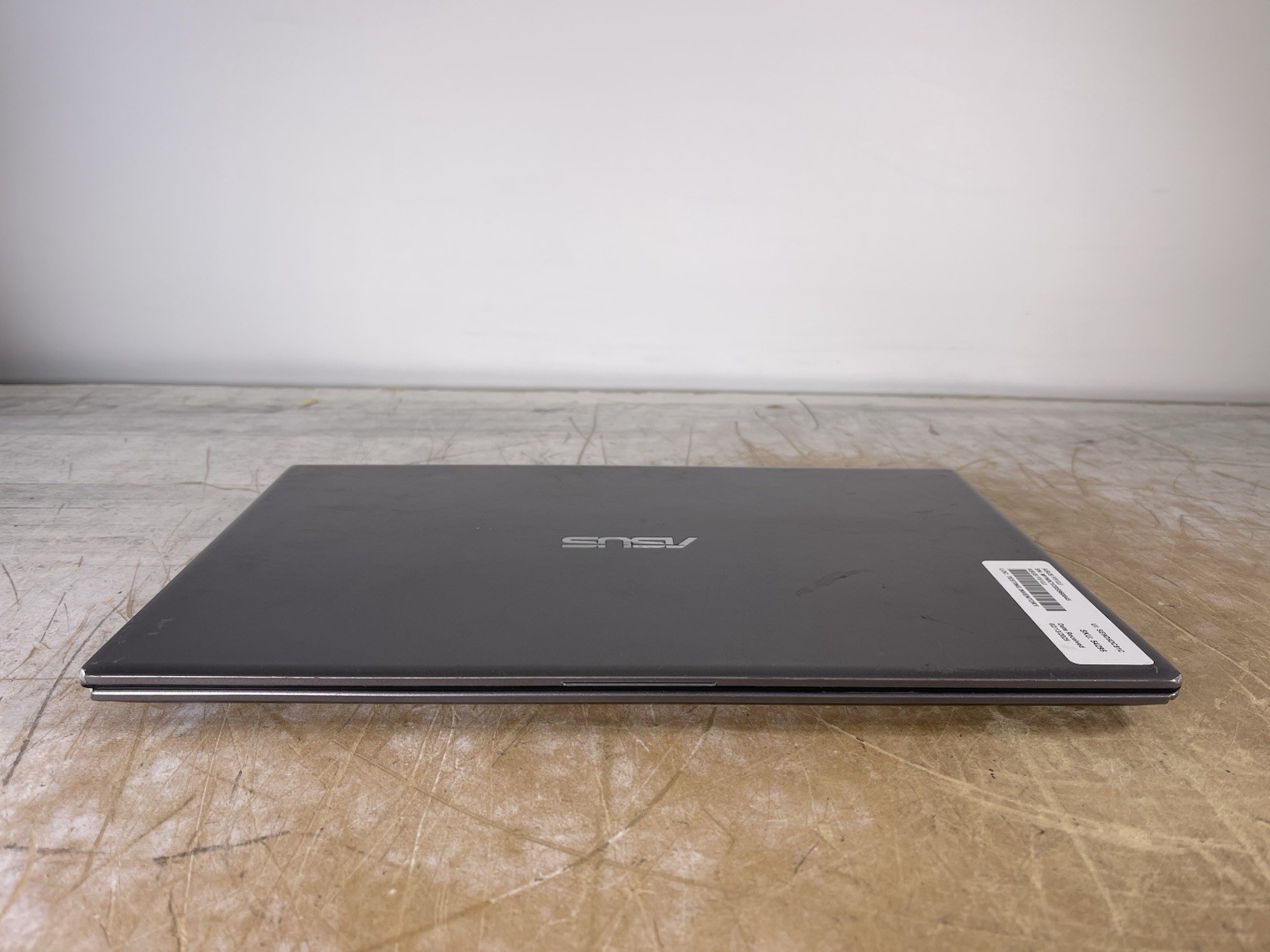 ASUS VIVOBOOK F512J i3-1005G1 @ 1.20 GHz, 8GB RAM, NO HDD/OS – (FOR PARTS)