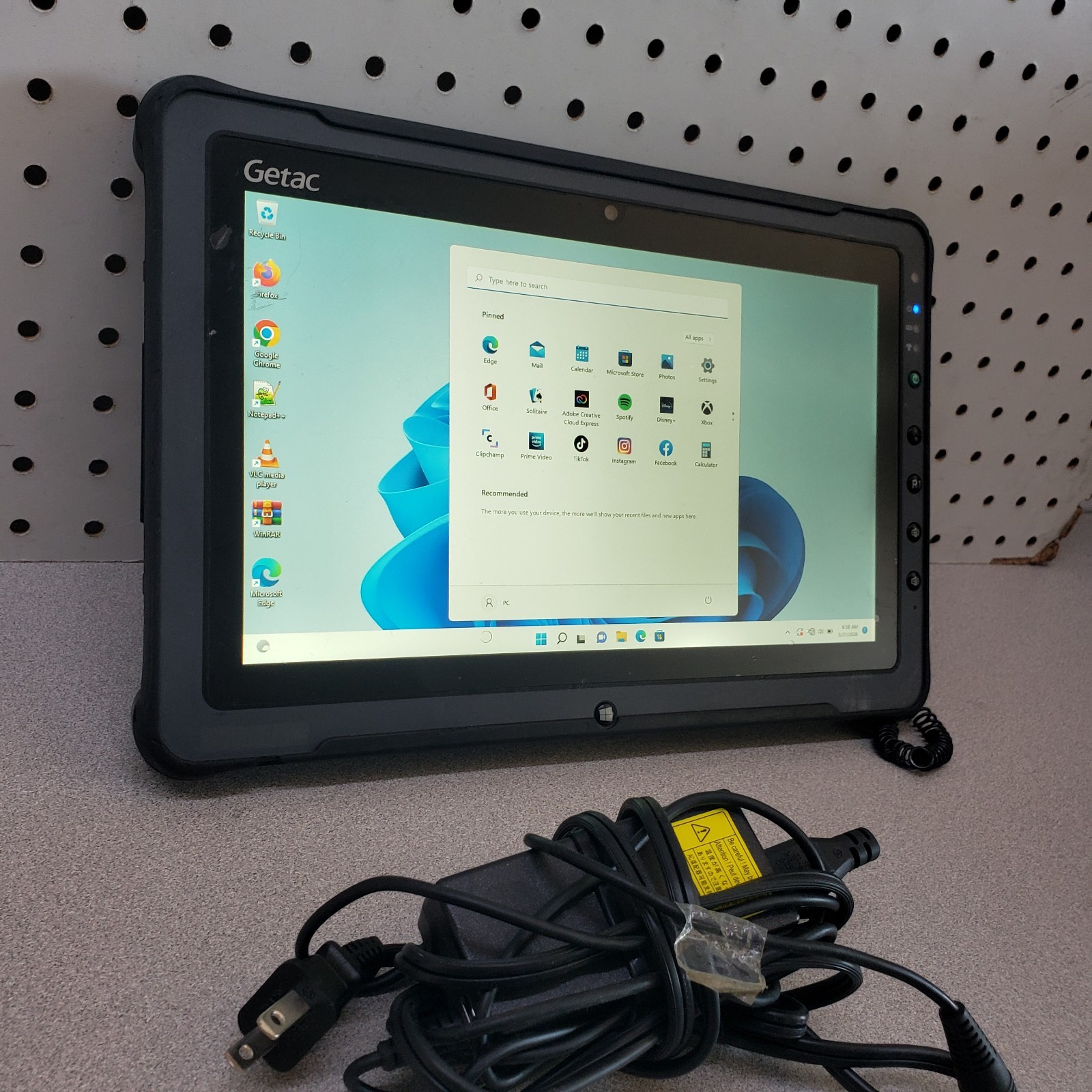 Getac F110 G4 F110G4 7Gen i5-7200U 2.50ghz 4GB,256gb SSD Win10 Rugged tablet