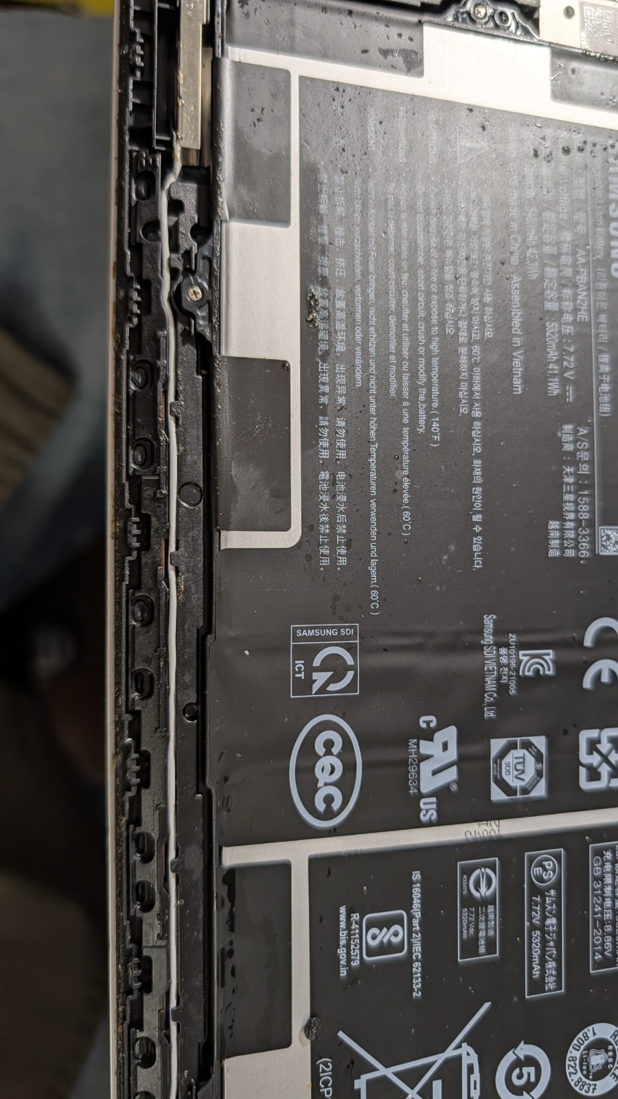 Samsung Galaxy Chromebook Go 14″ celeron *parts only* water damage