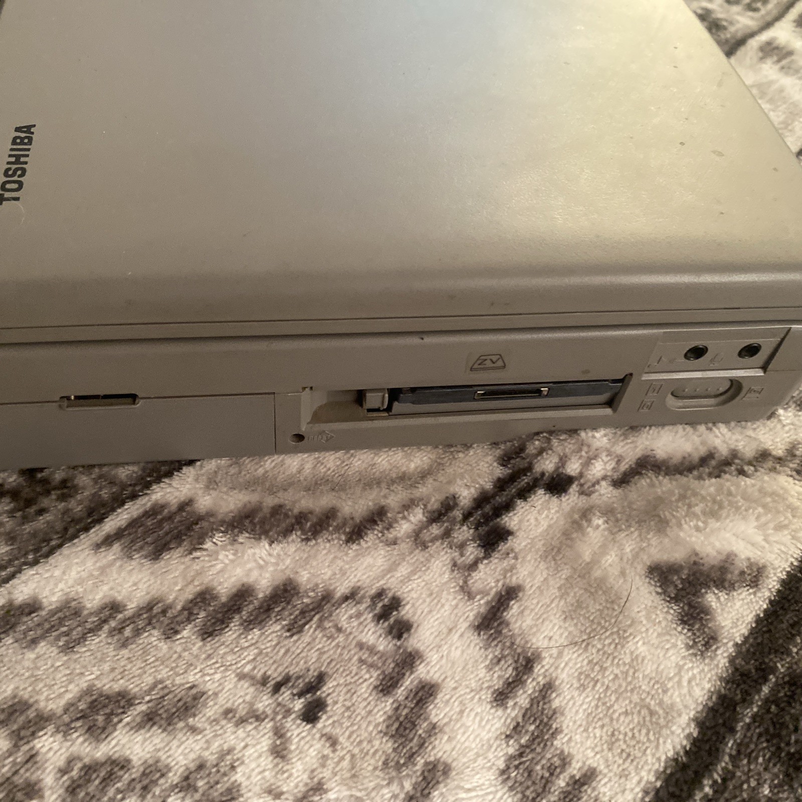 Vintage Toshiba Satellite Pro 430CDT Intel windows 95 + FDD attachment case