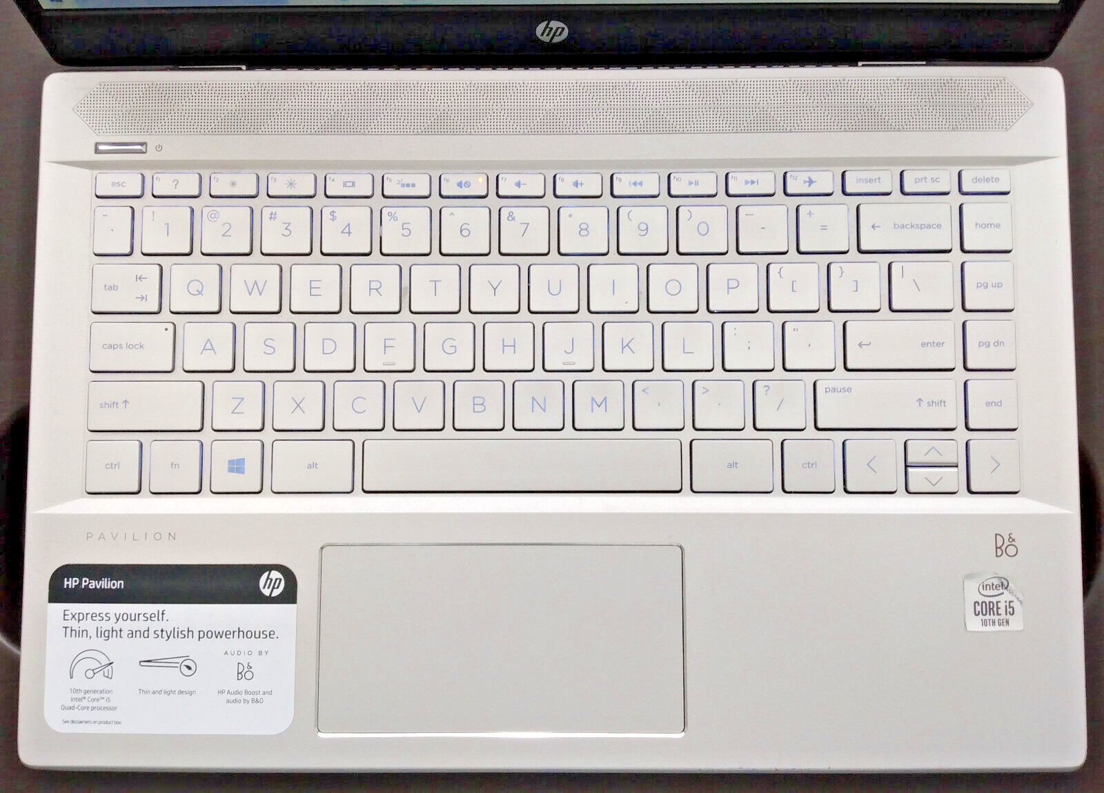 HP Pavilion 14-ce3064st 14” i5-1035G1, 8GB, 480GB SSD Windows 11 Home + Charger
