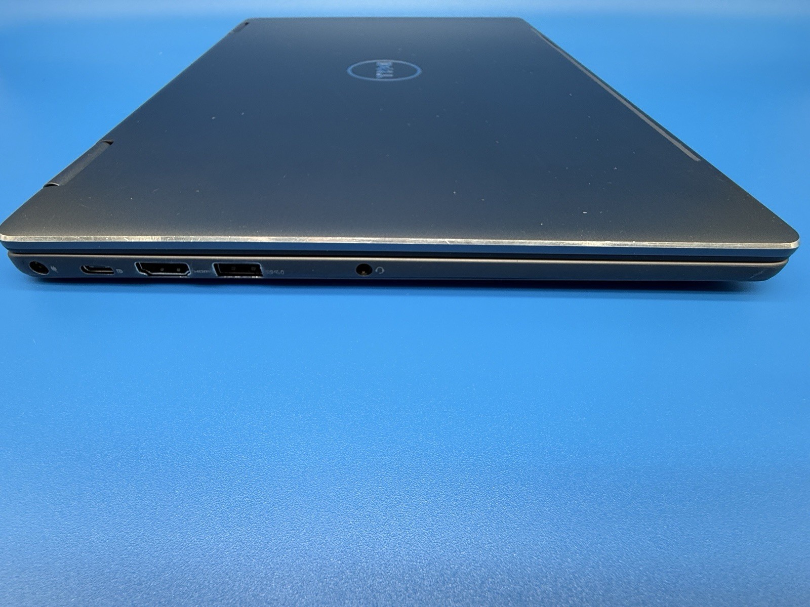 Dell Inspiron 7375 13.3” Touch Ryzen 5 2500U 8GB 238GB SSD Win 11 Pro