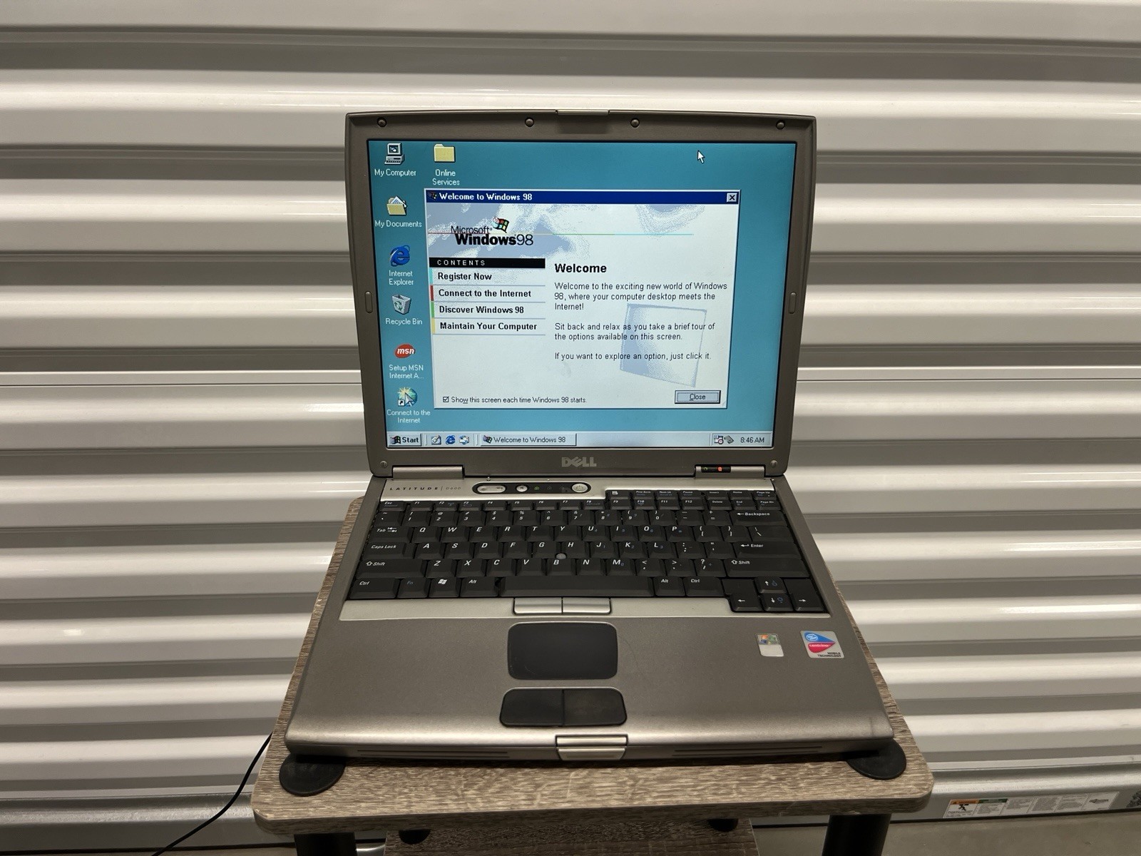 Dell Latitude D600 Windows 98 SE Laptop – Centrino , 512MB RAM, ATI GPU AS IS