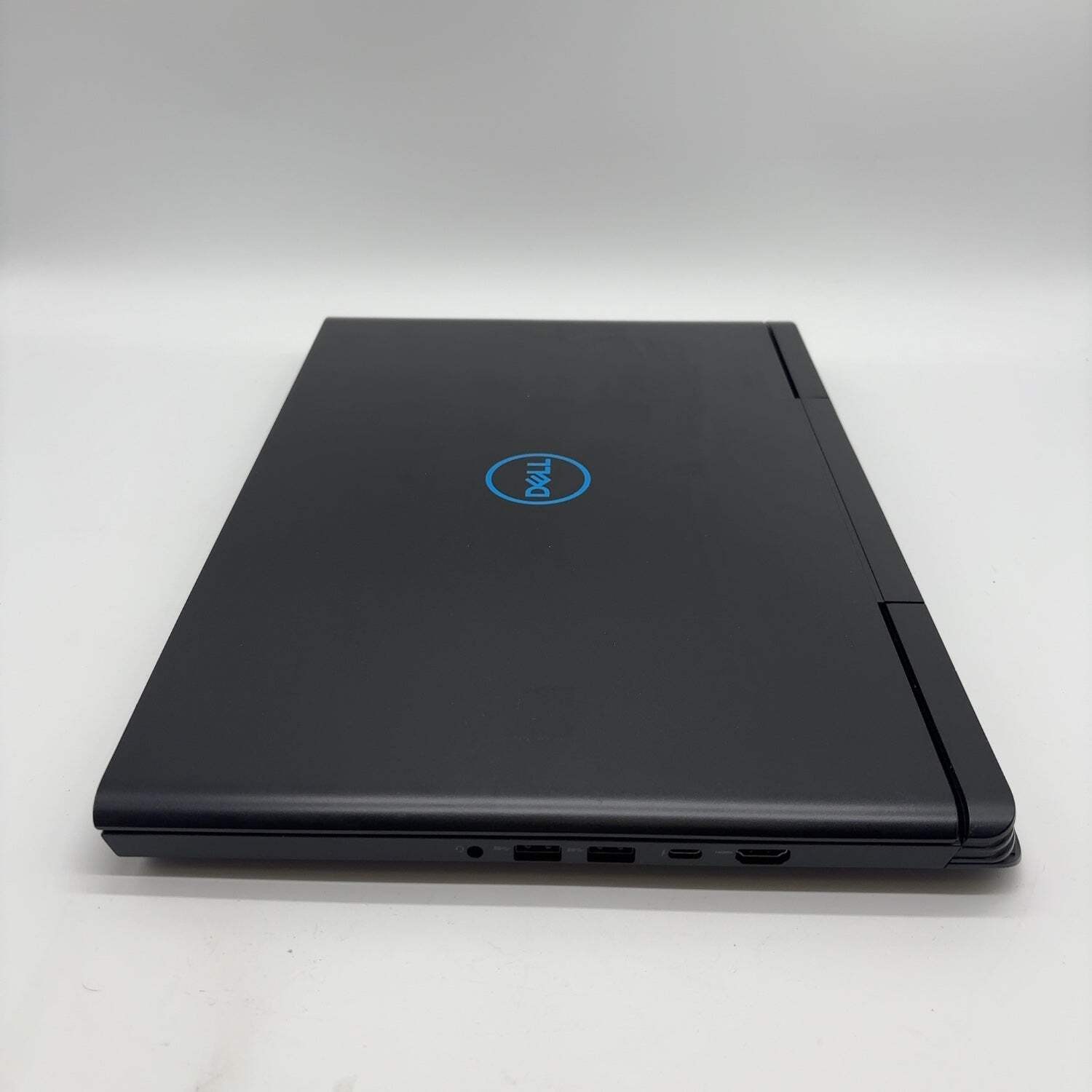 Dell G7 7588 15.6″ i7-8750H 2.2GHz 8GB RAM 256GB SSD GeForce GTX 1060 Max-Q