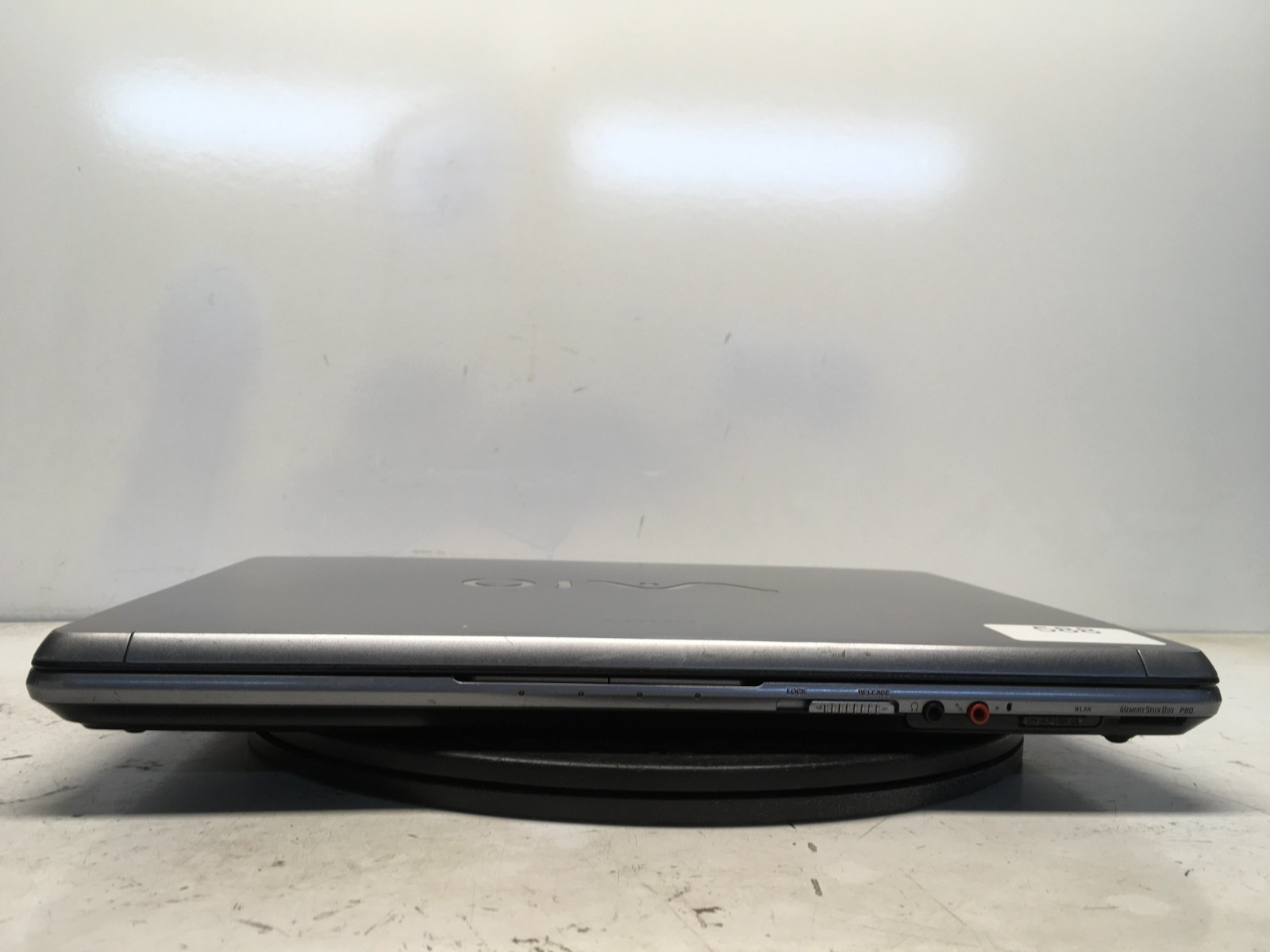 Sony Vaio VGN-FE880E Intel Core 2 Duo T5500 1.66GHz 2 GB NO HDD – MISSING KEY