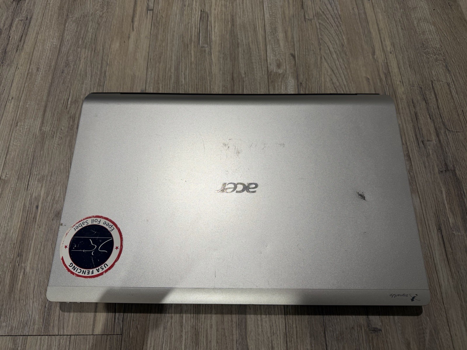 EXTREMLY RARE Acer Aspire 8943G 18.4″ i7-720QM, Radeon 5850, 4GB RAM, 500GB HDD