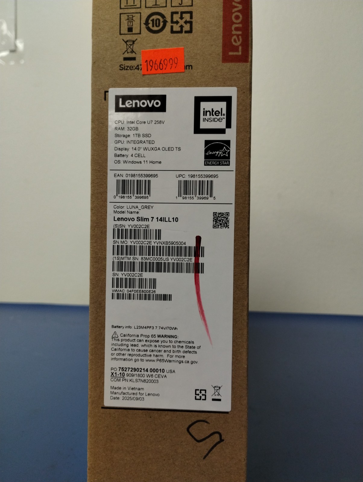 Lenovo Slim 7 14ILL10, Intel Core Ultra 7 258V, 2.20 GHz, 32 GB RAM, 1 TB NVMe
