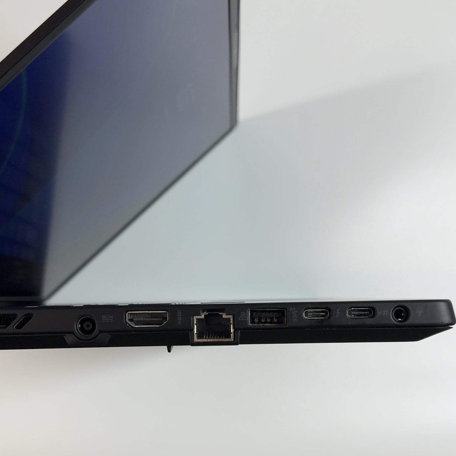 Asus ROG Zephyrus M16 GU603ZW 16″ i9-12900H 16GB RAM 512GB GeForce RTX 3070 Ti