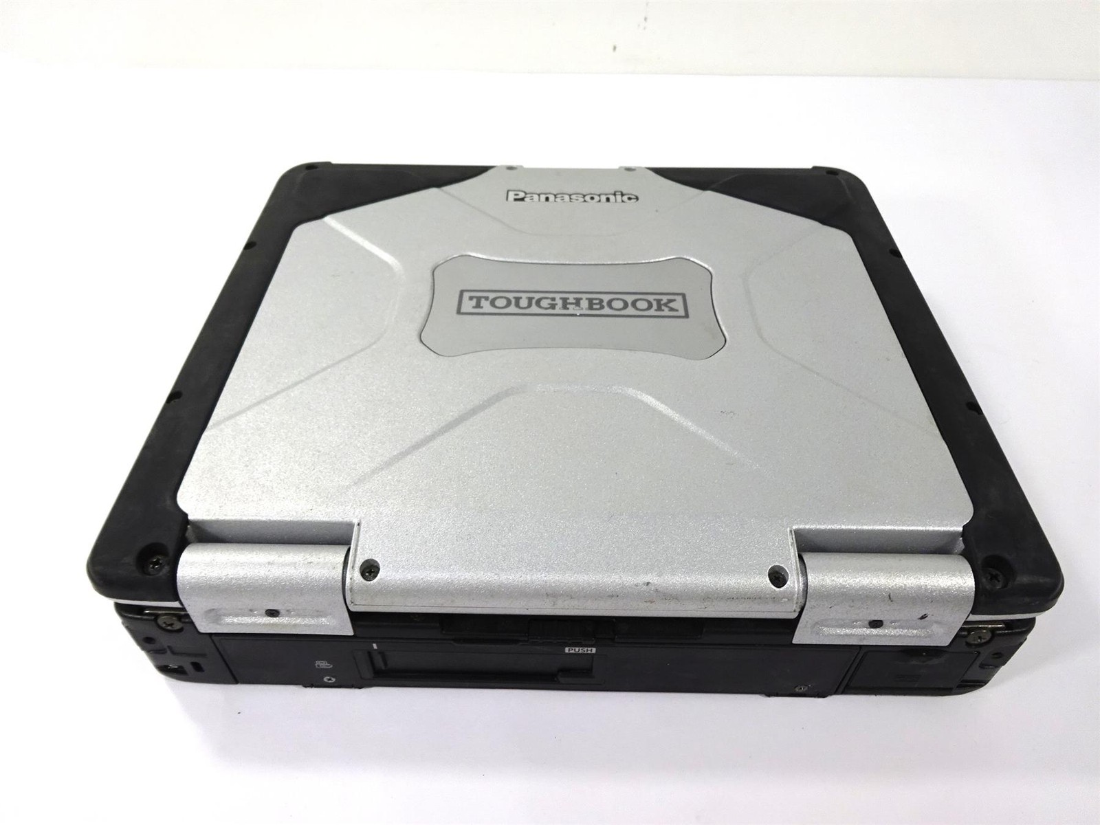 Panasonic CF-31 MK2 Core i3-2310M 2.1GHz 4GB – No HD – Usage : 20 Hours