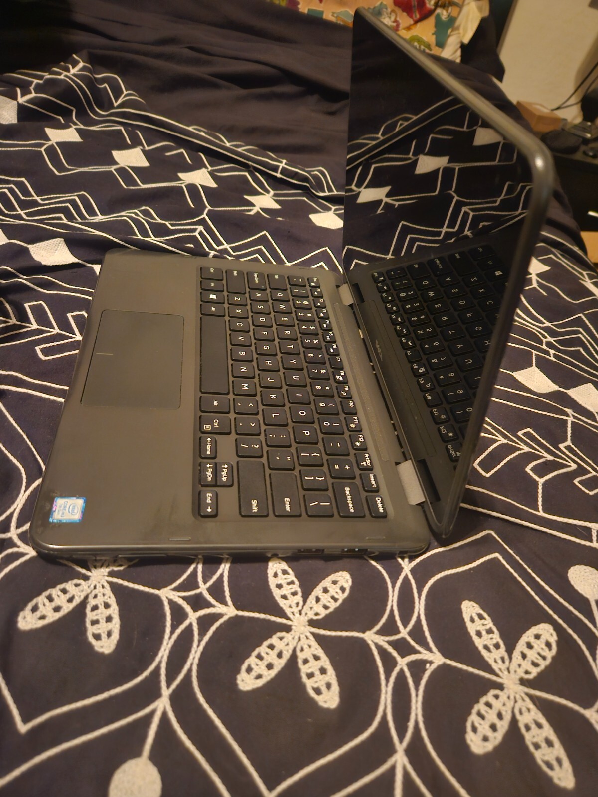 Dell Inspiron 3179 Laptop 11.6″ Touchscreen Core m3 4GB RAM 256GB SSD Windows 11