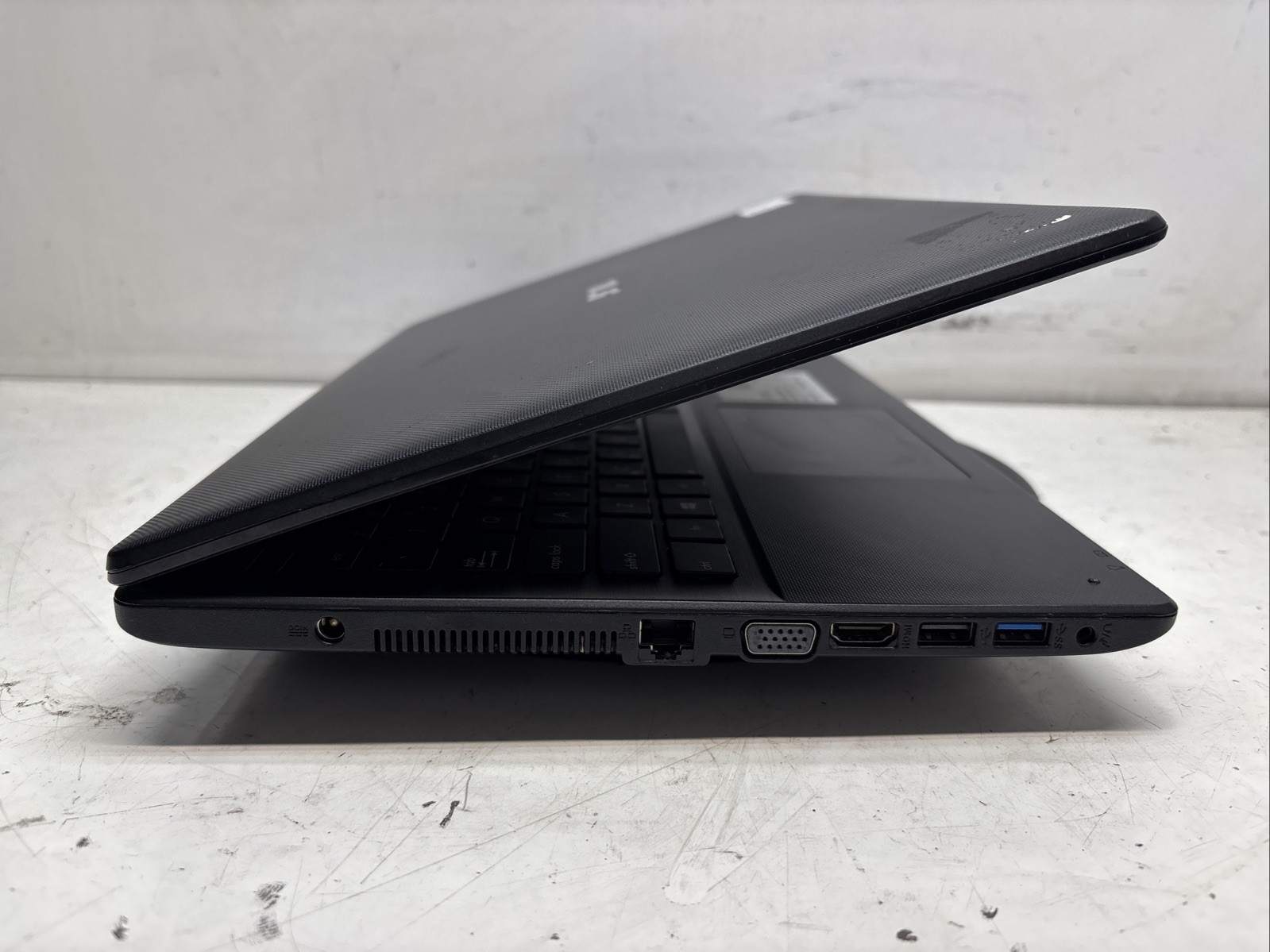 Asus X551CA-DH31 Intel i3-3217U 1.8GHz 4 GB NO HDD