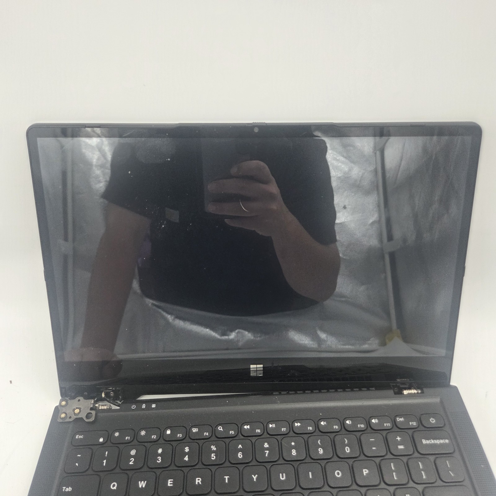 Gateway GWTC51427 14″ Laptop Intel Core i5-1235U 8GB RAM 512gb SSD PARTS REPAIR