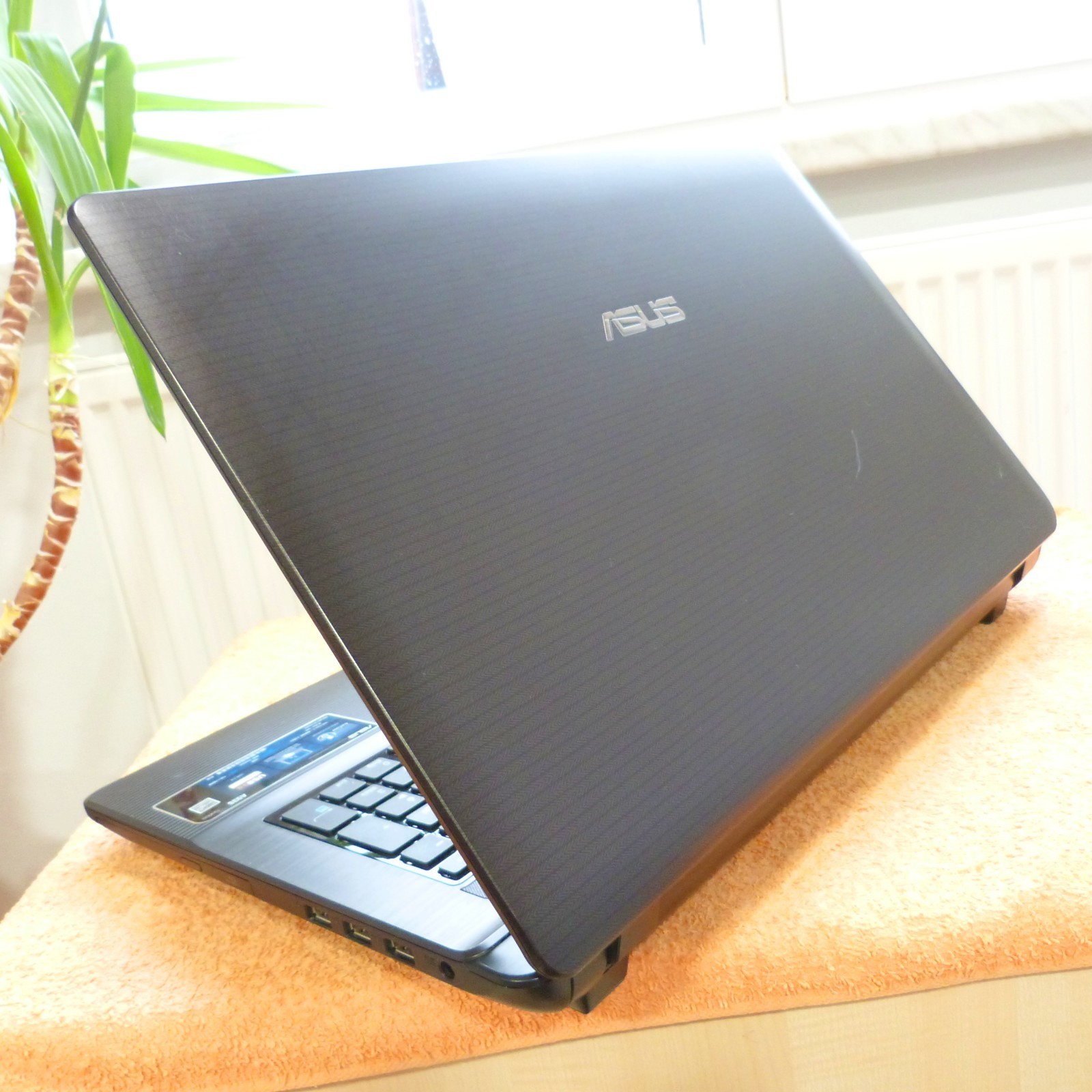 Asus K93 18-inch Cinema Full HD | 2TB SSD | Windows 11 | Blu-ray | 24GB RAM…