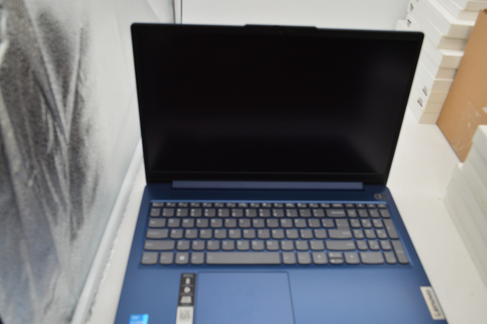 Lenovo IdeaPad Slim 3 15IRU8 Core i3-1315U 1.2GHz 8GB 256GB SSD PC1743355