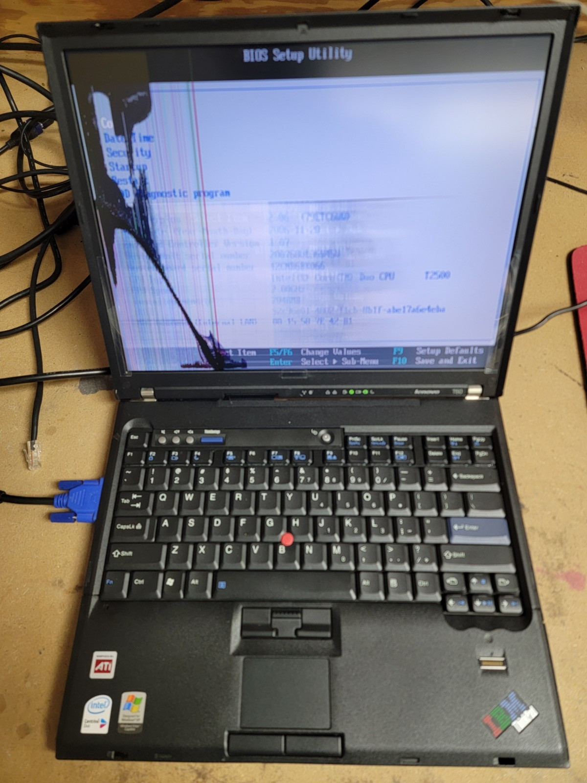 Lenovo T60 LAPTOP – INTEL CORE DUO – 2GB RAM – PARTS ONLY – Broken Screen