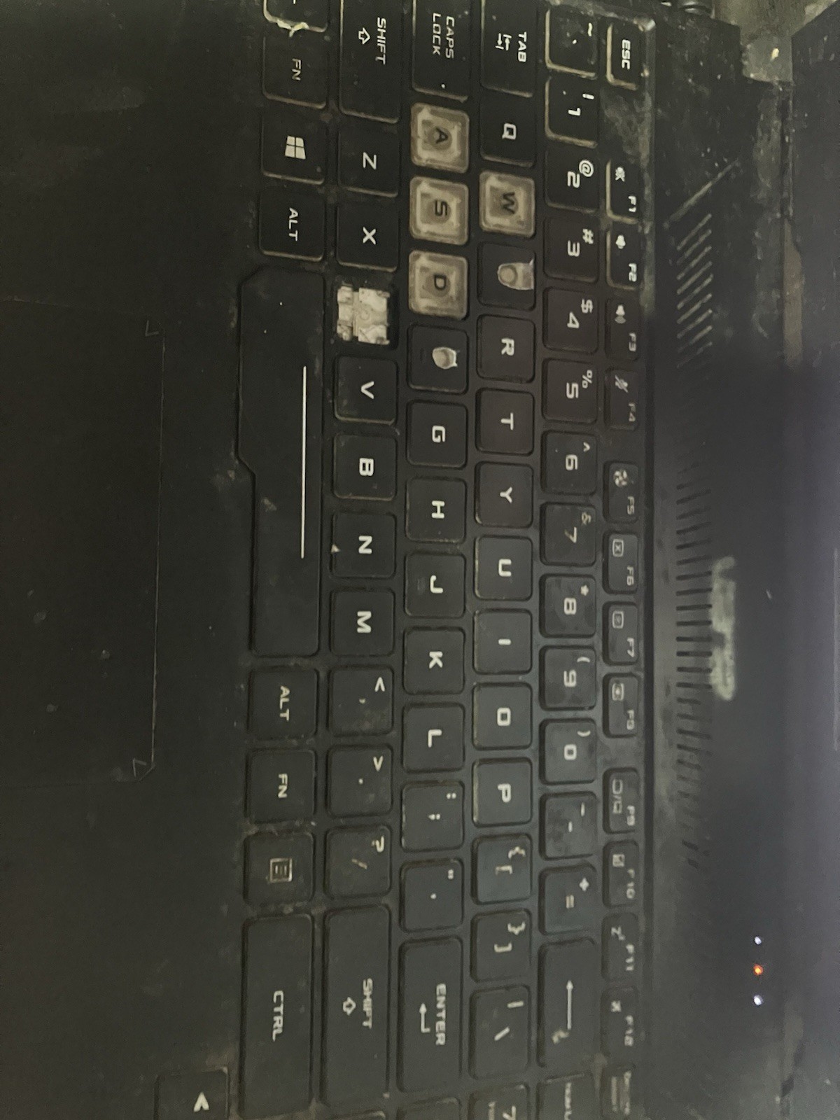 ASUS TUF FX505DT Gaming Laptop 15.6 AMD Ryzen 5 GTX 1650 FOR PARTS(POWERS ON)