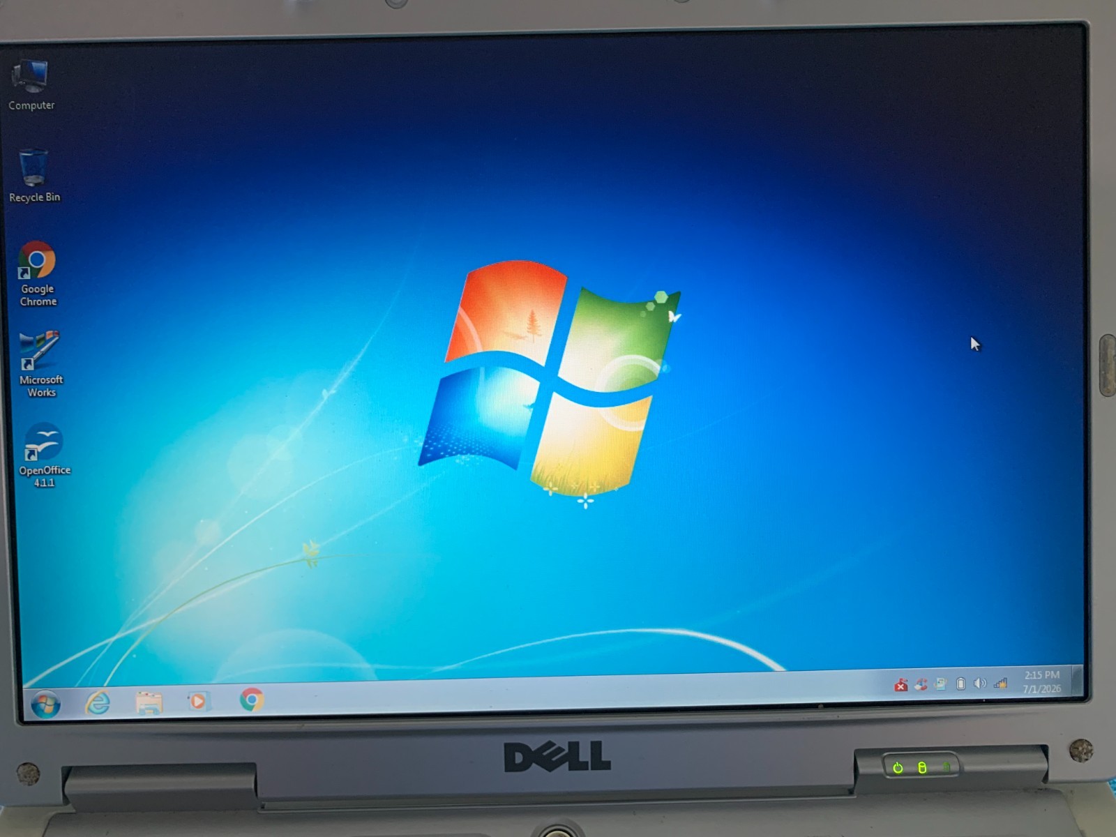 Dell Inspiron 6000 15.4″ Intel Pentium M 725 1.6 GHZ 2GB RAM 120GB SD Window 7