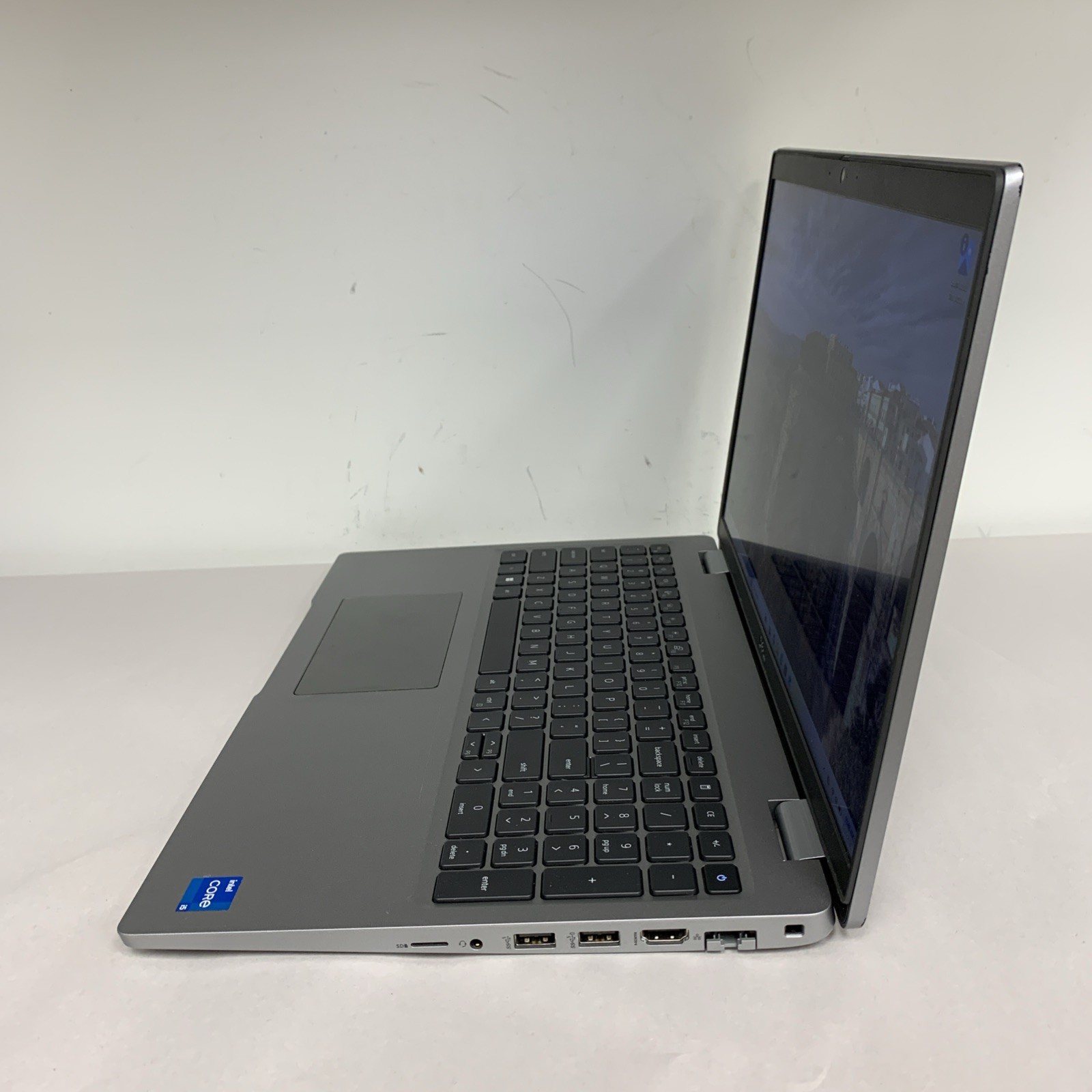 Dell Latitude 5530 15.6″ i5-1235U 16GB RAM 256GB SSD Win11 Pro