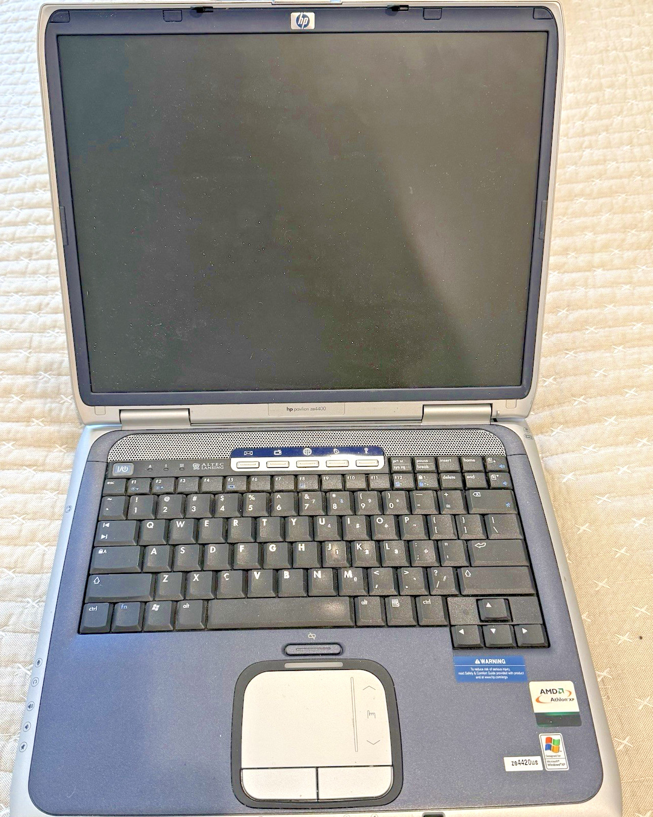 HP Pavilion ze4400 💻 ze4420us AMD Athlon XP Laptop – For Parts Repair