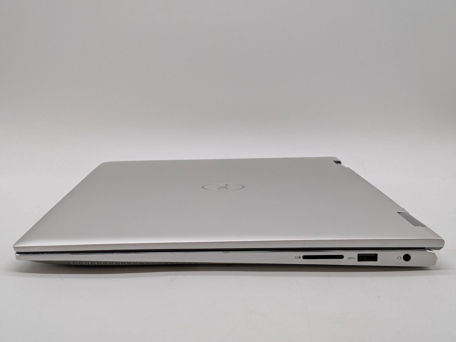 Dell Inspiron 7706 2-in-1 17″ Touch I7-1165G7 512GB 16GB W11 Webcam FP Reader