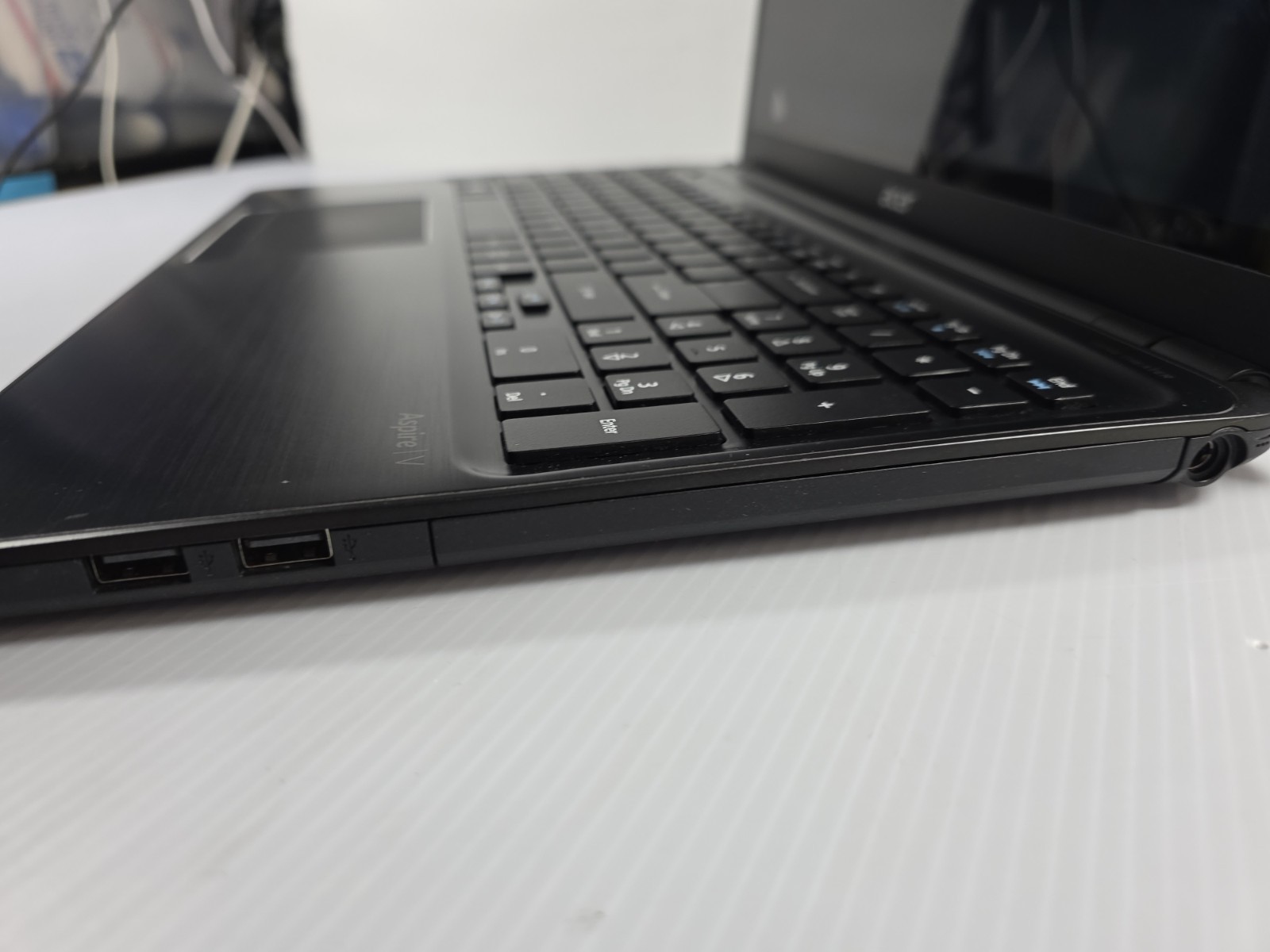 Acer Aspire V5-561P TOUCHSCREEN Laptop Intel i3-4010U 1.7GHz 6GB RAM 500GB HDD