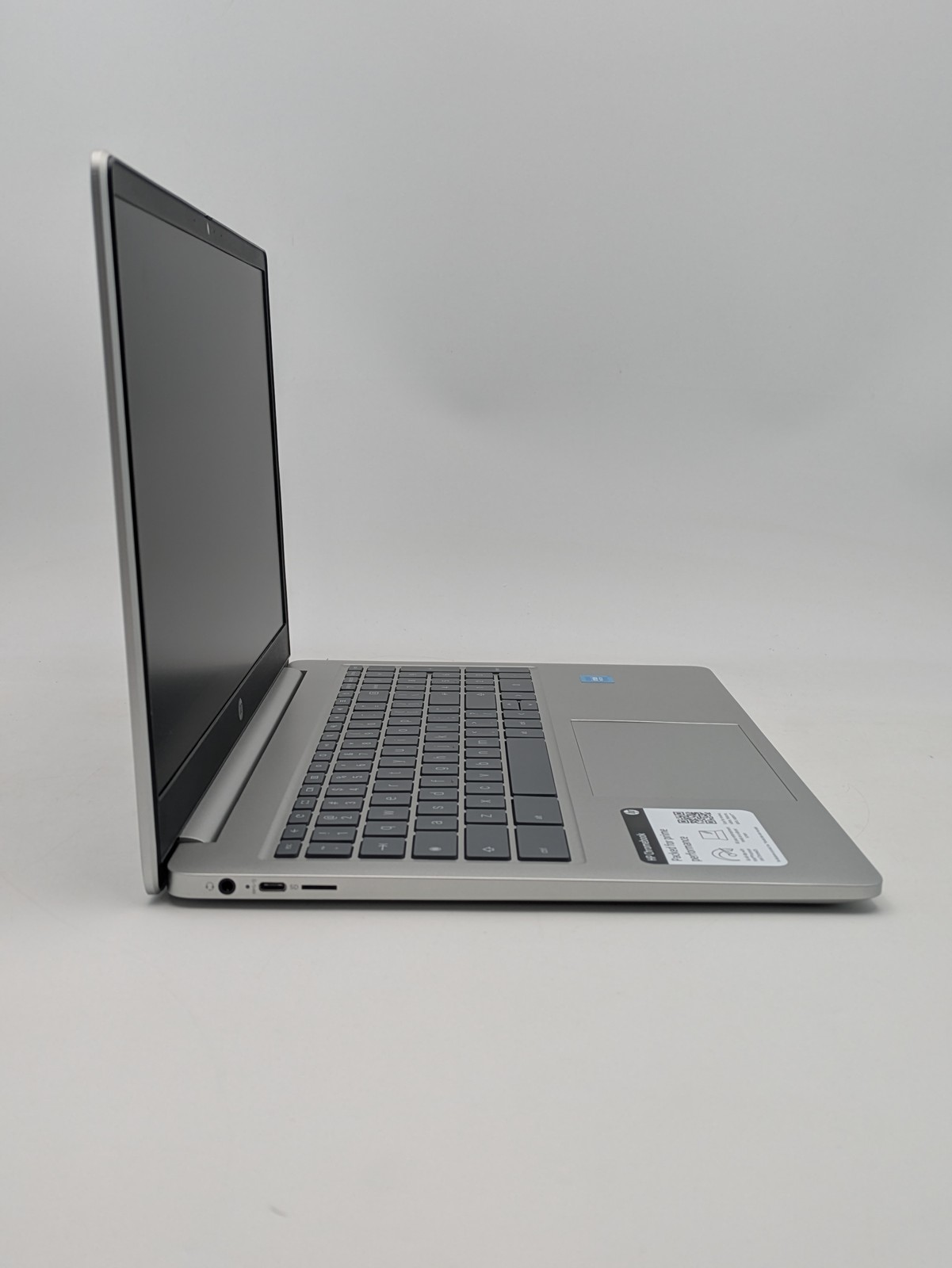 HP Chromebook 15a-nb0013dx 15.6″ Intel N200 8GB DDR5 64GB eMMC ChromeOS