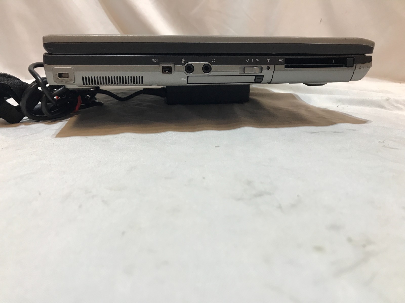 Dell Latitude Laptop D830 Duo Core 1GB 100HD Serial Windows XP Charger Vintage