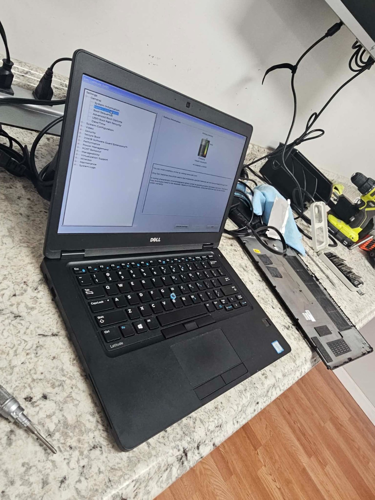 Clean Office/Home Dell Latitude 5480 / i7-7820HQ 2.9GHz 8GB RAM WiFi Bluetooth