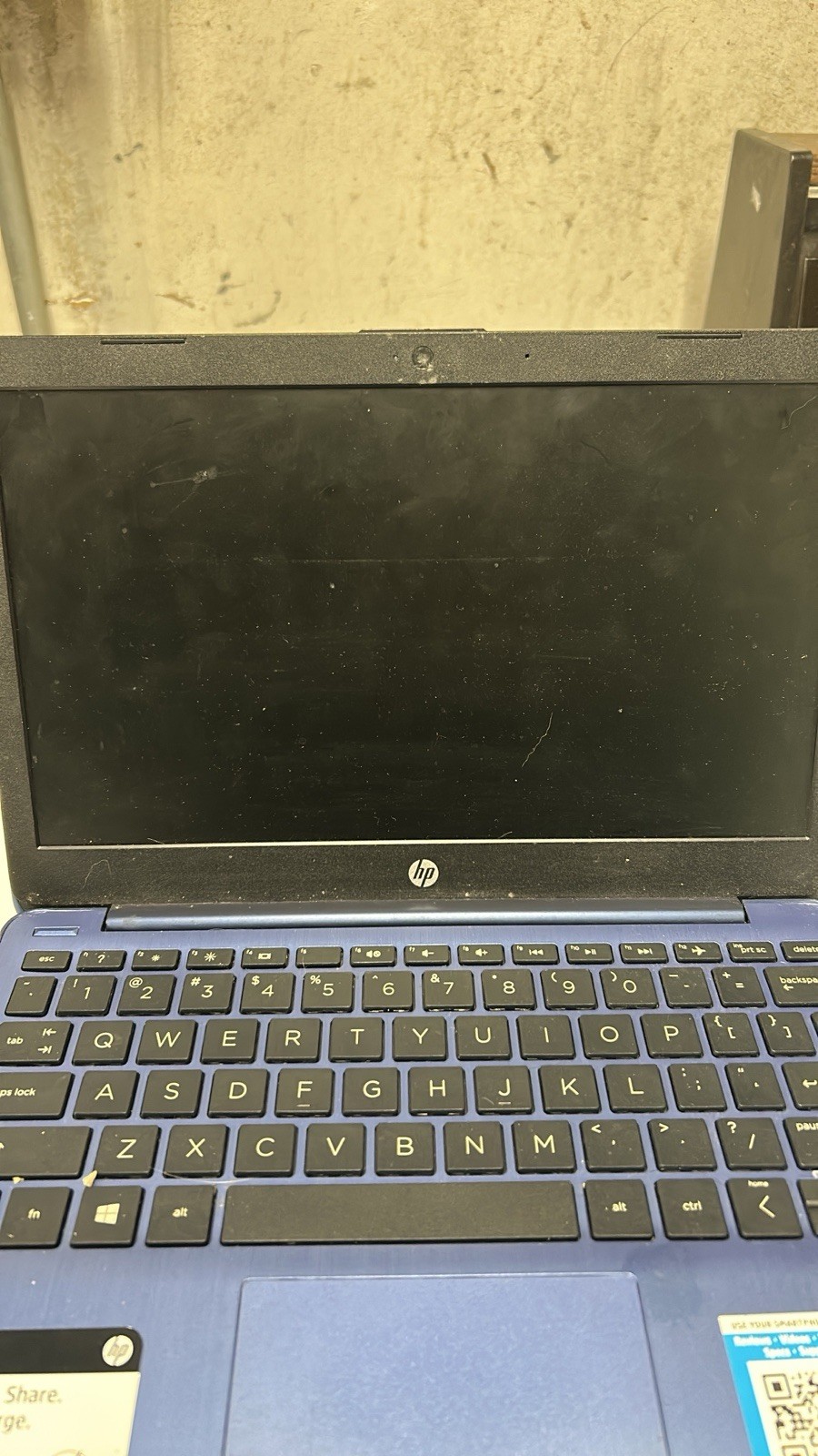 The HP Stream 11-ak0010nr is a budget-friendly 11.6-inch laptop