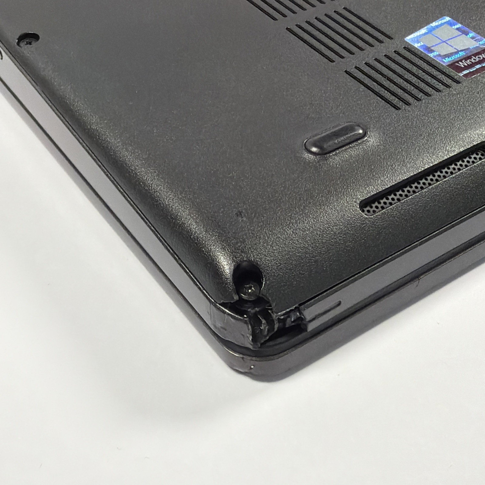 Dell Latitude 5500 15.6″ Intel Core i5-8365U 16GB RAM 256GB NVMe Win11Pro – READ