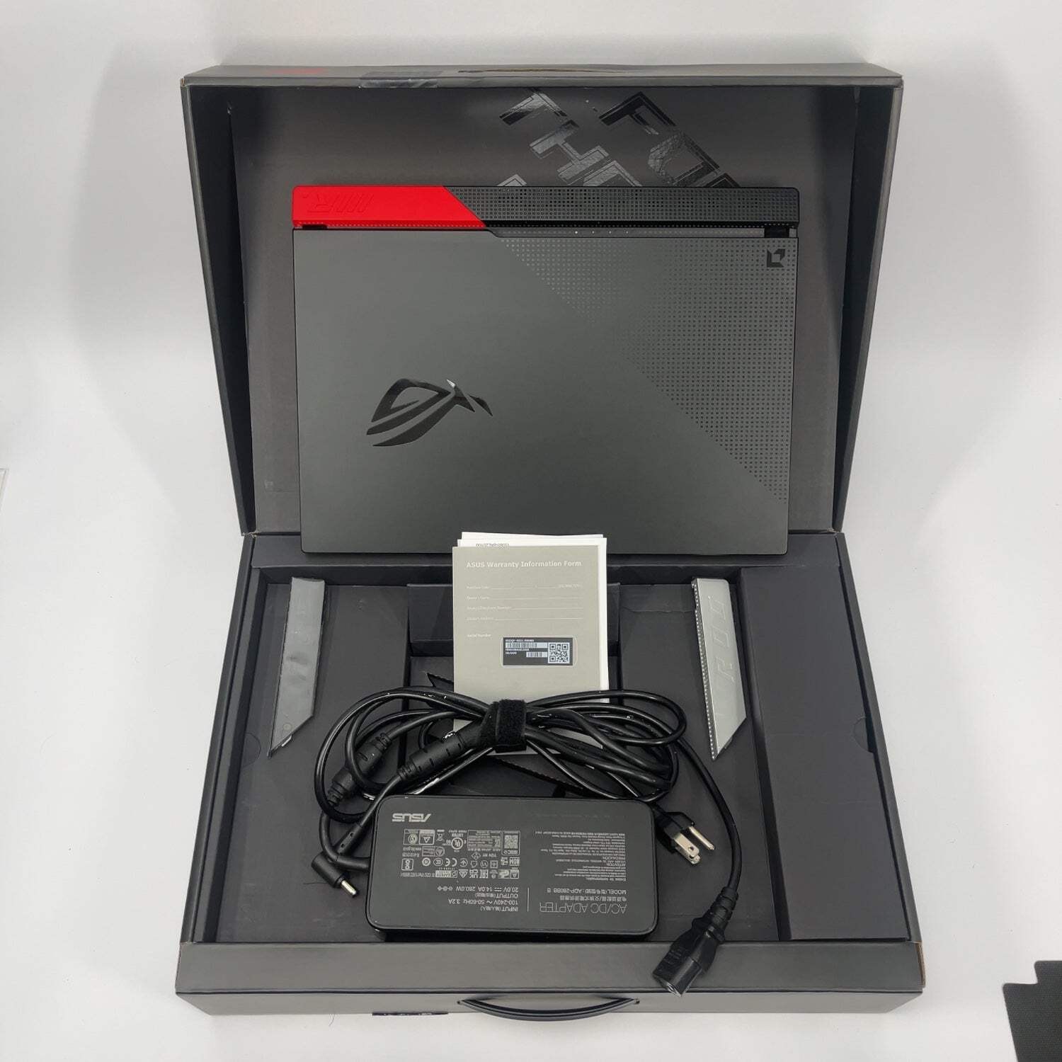Asus ROG Strix G15 15.6″ Ryzen 9 5980HX 32GB RAM 512GB SSD AMD Radeon RX 6800M