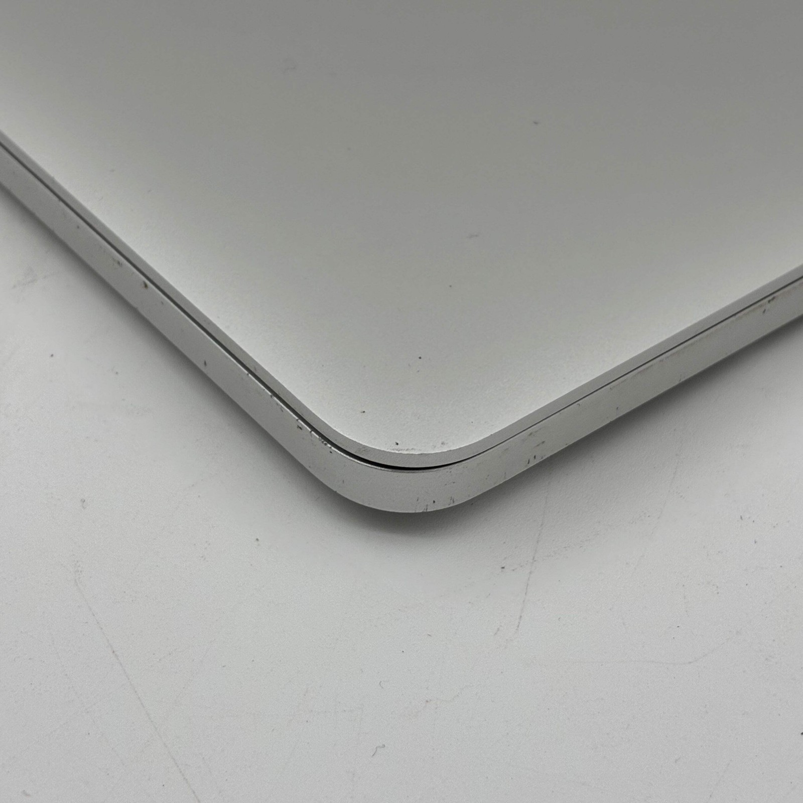 Apple MacBook Pro 13″ 2015 A1502 i5 2.9GHz 8GB 512GB SSD Silver Retina – Needs B