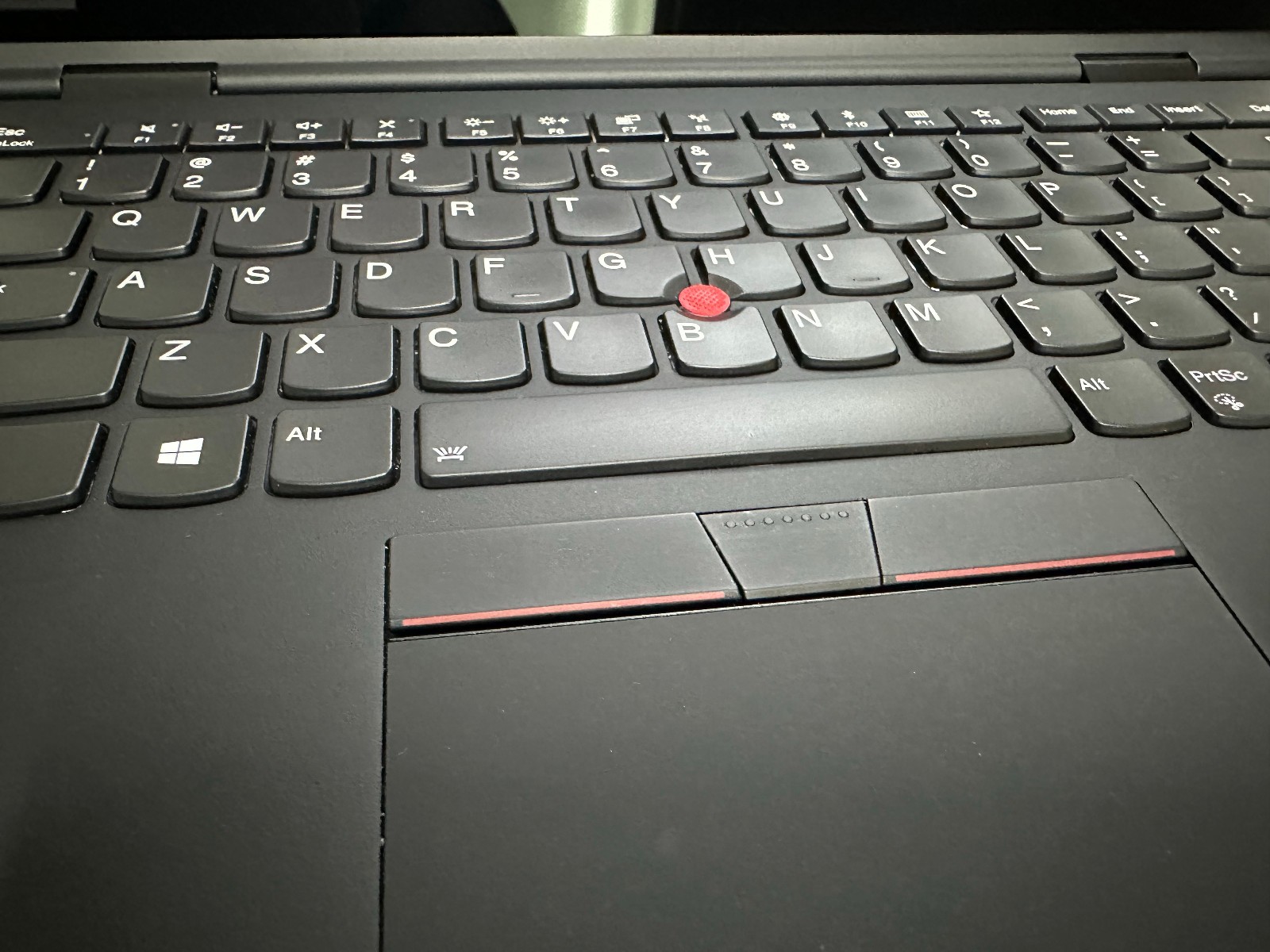 Lenovo ThinkPad X1 Yoga 3rd Gen (i5-8350U, 16GB RAM, Boot to Bio) NO SSD/ADAPTER