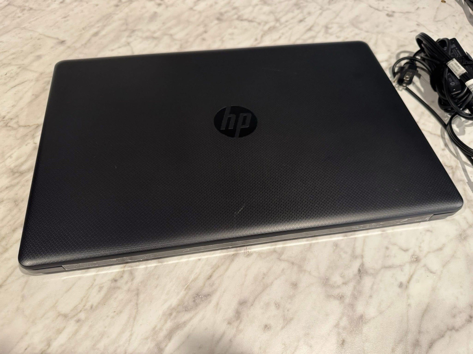 HP 17.3″ HD Laptop Intel Core i5-1035G1 16GB RAM 256GB SSD Windows 11 Pro DVD