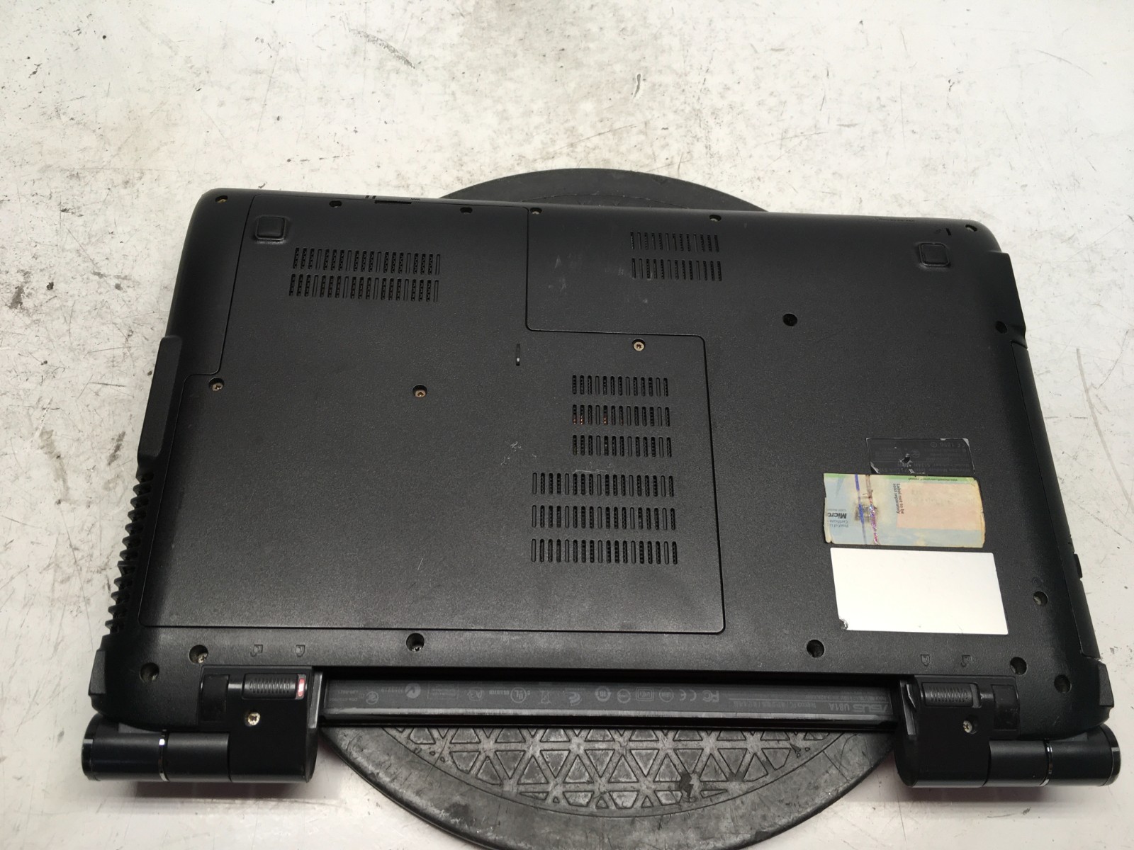 Asus U81A Intel Core 2 Duo T6500 2.1GHz 4 GB NO HDD