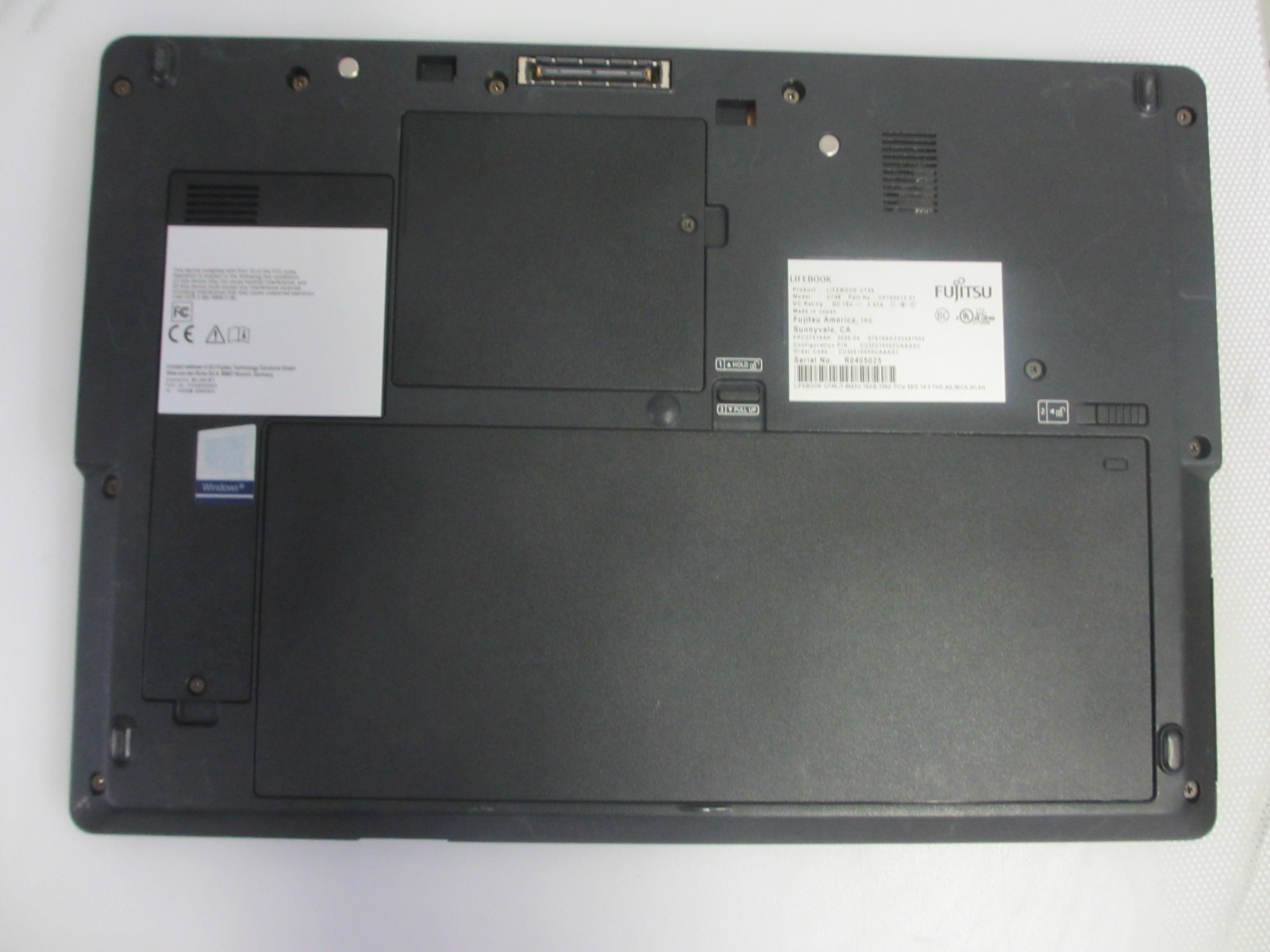 Fujitsu LifeBook U749 i7-8665U 1.90GHz [No RAM/HDD/OS/AC] Laptop