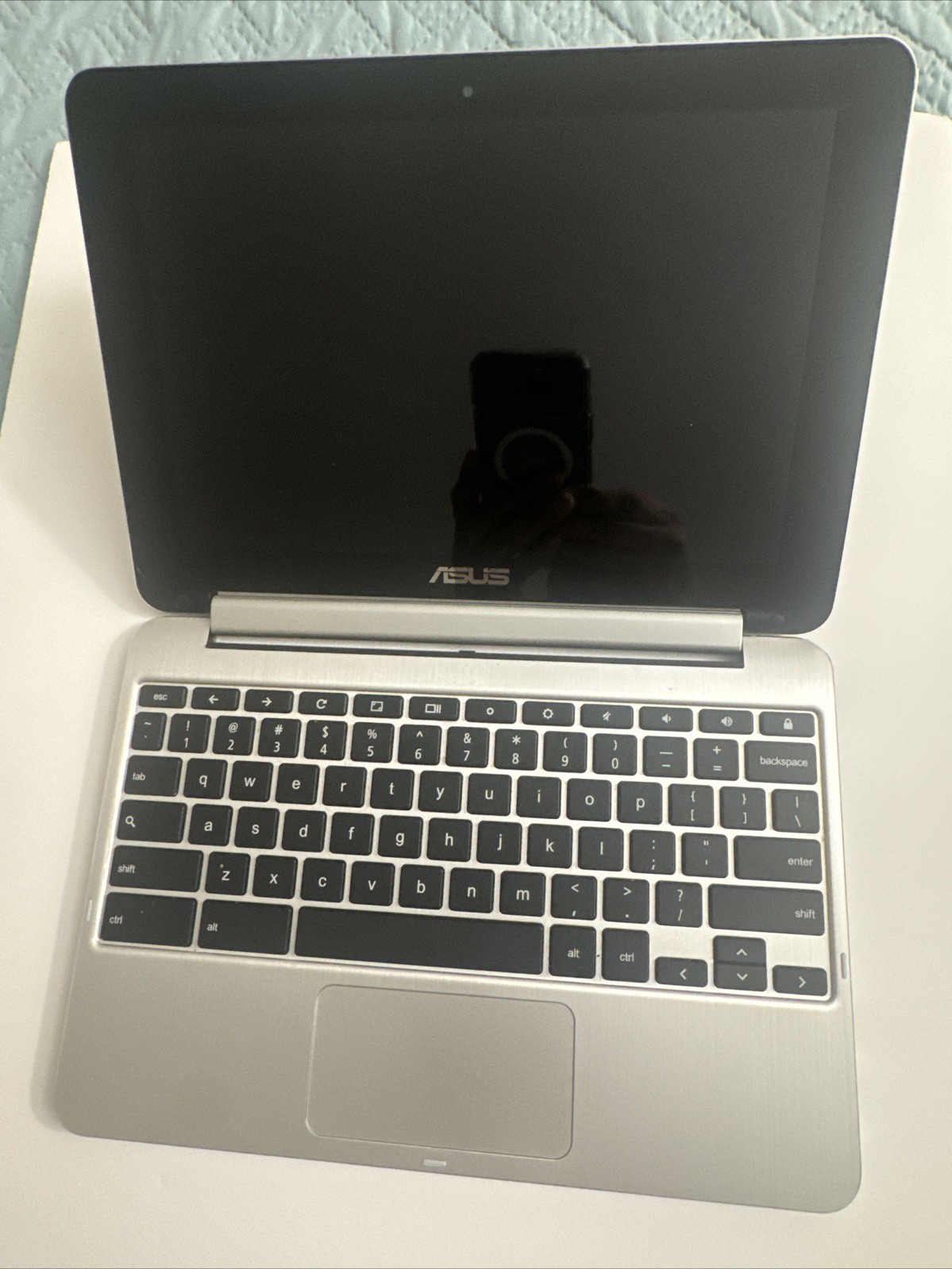 ASUS Chromebook Flip C100P 16GB Touch Screen UNTESTED For Parts No Power Chord.