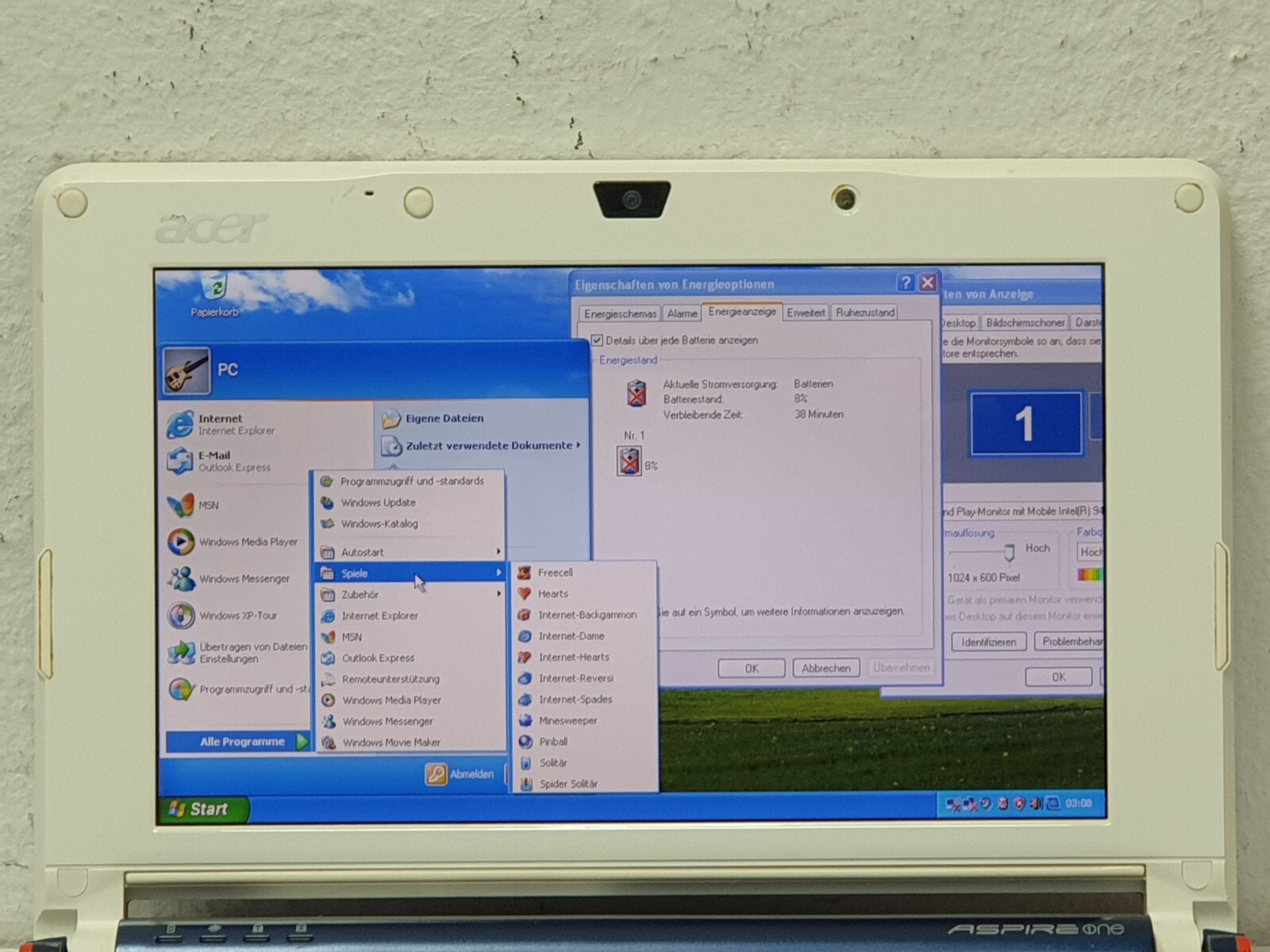 Acer Aspire ONE Mini Notebook Windows XP 160GB 1.5GB Laptop WEBCAM VGA 8.9″