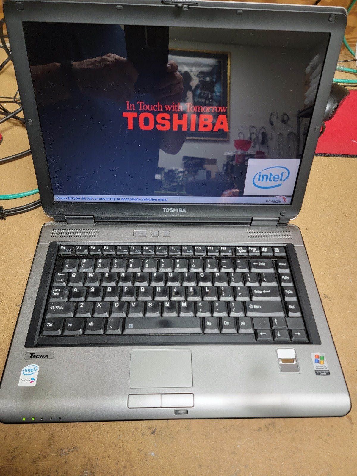 TOSHIBA TECRA A6 – Intel Centrino 1GB RAM NO HDD – NO BATTERY – PARTS OR REPAIR