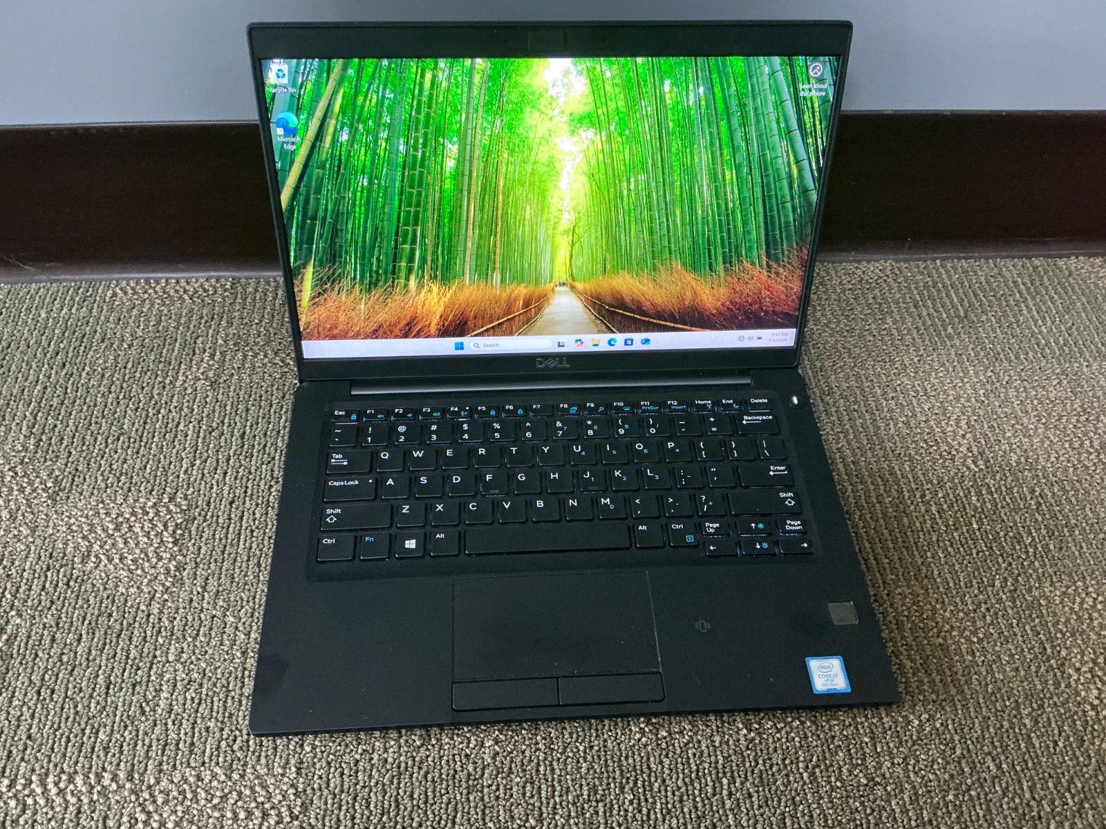 Dell Latitude 7390 13.3″ FHD i7-8650U 8GB RAM 256GB SSD Windows 11 Pro Laptop